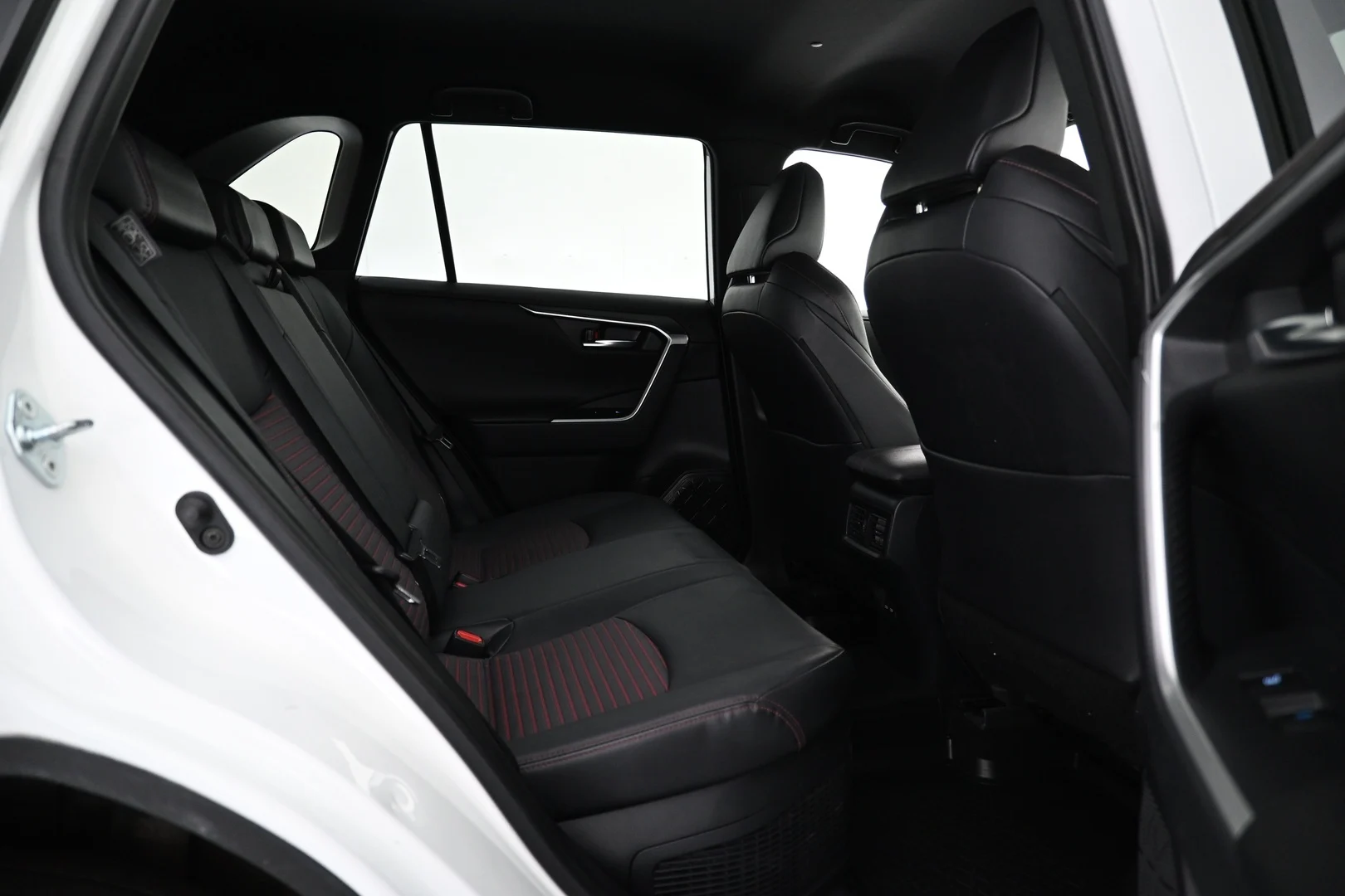Car Image - 6XGfNjP38kYhVYduEGrIUu