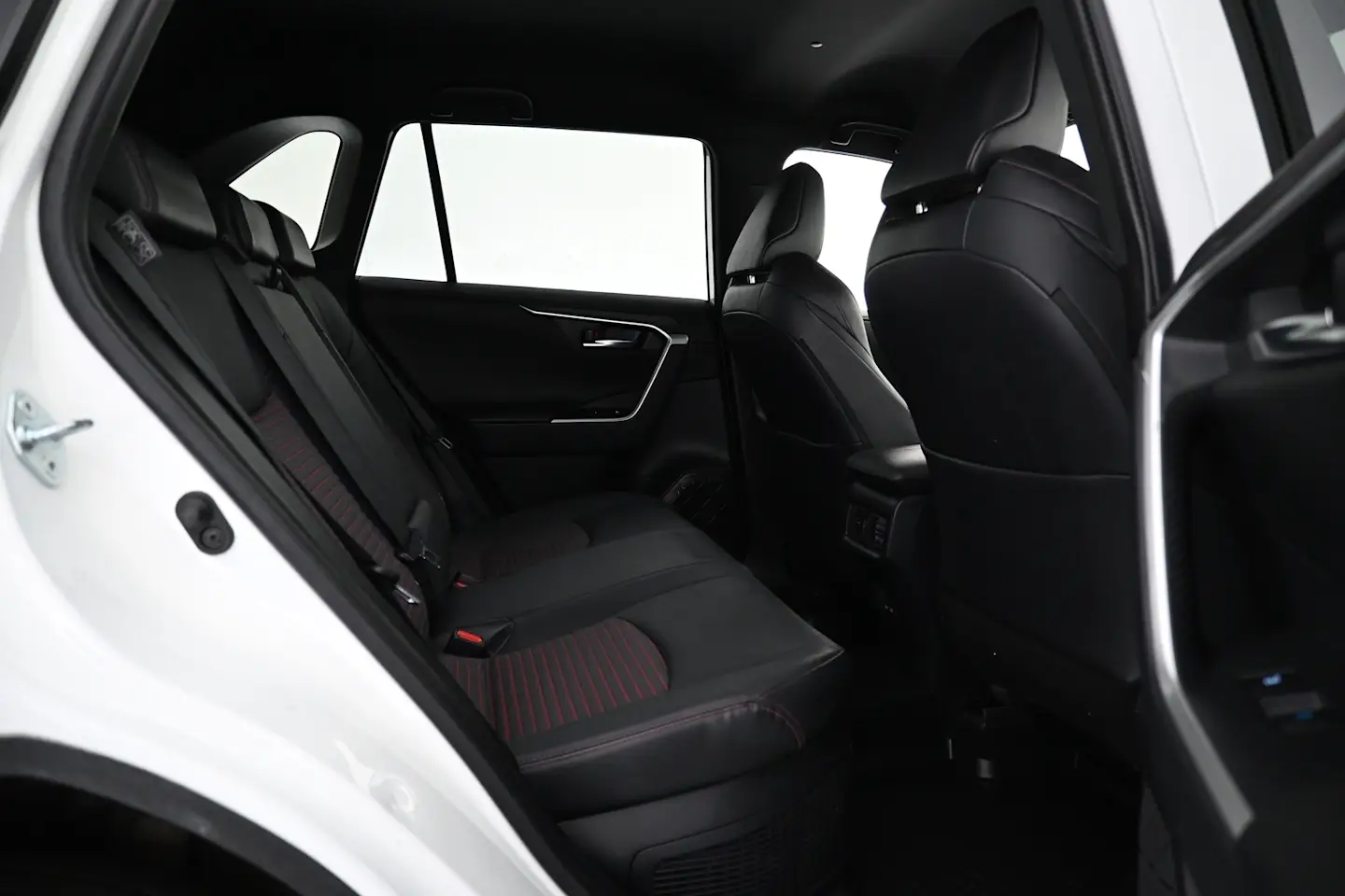Car Image - 6XGfNjP38kYhVYduEGrIUu