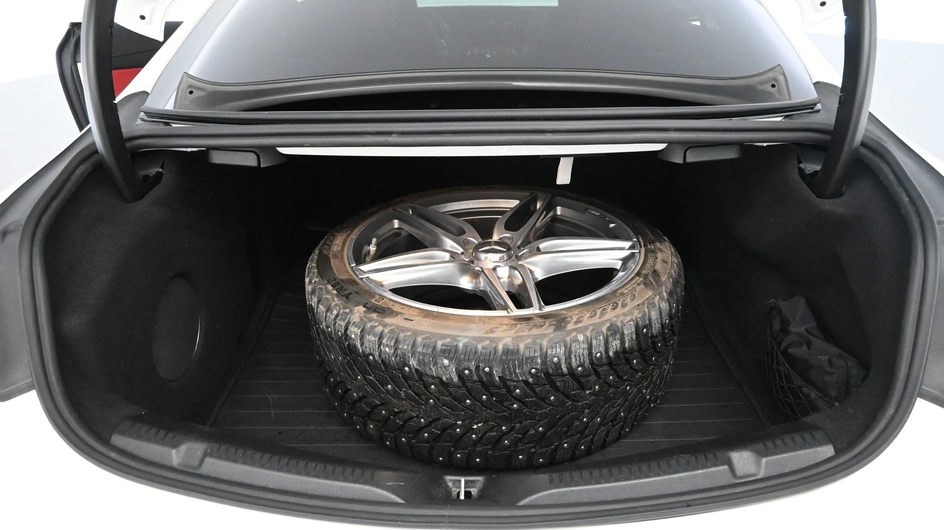 Car Image - 3LpGxqgTfb7Ih6XcsljYfA