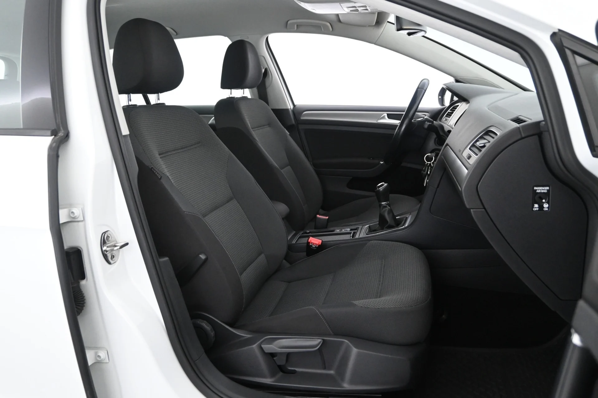 Car Image - 588e9tKYrvCuEeyIyVkgnZ