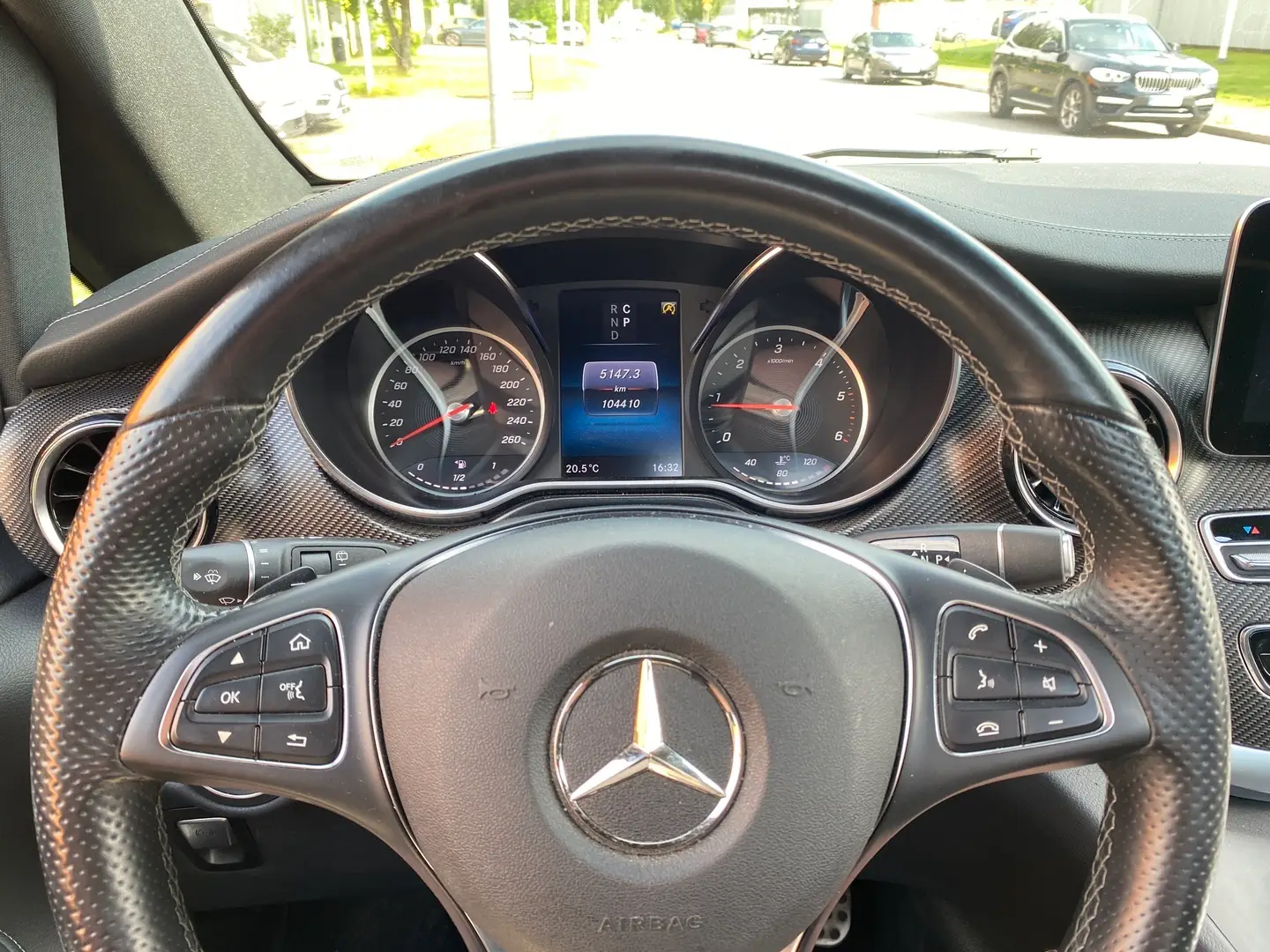 Car Image - 5gywnC0Enq3qydeXd2iKhz