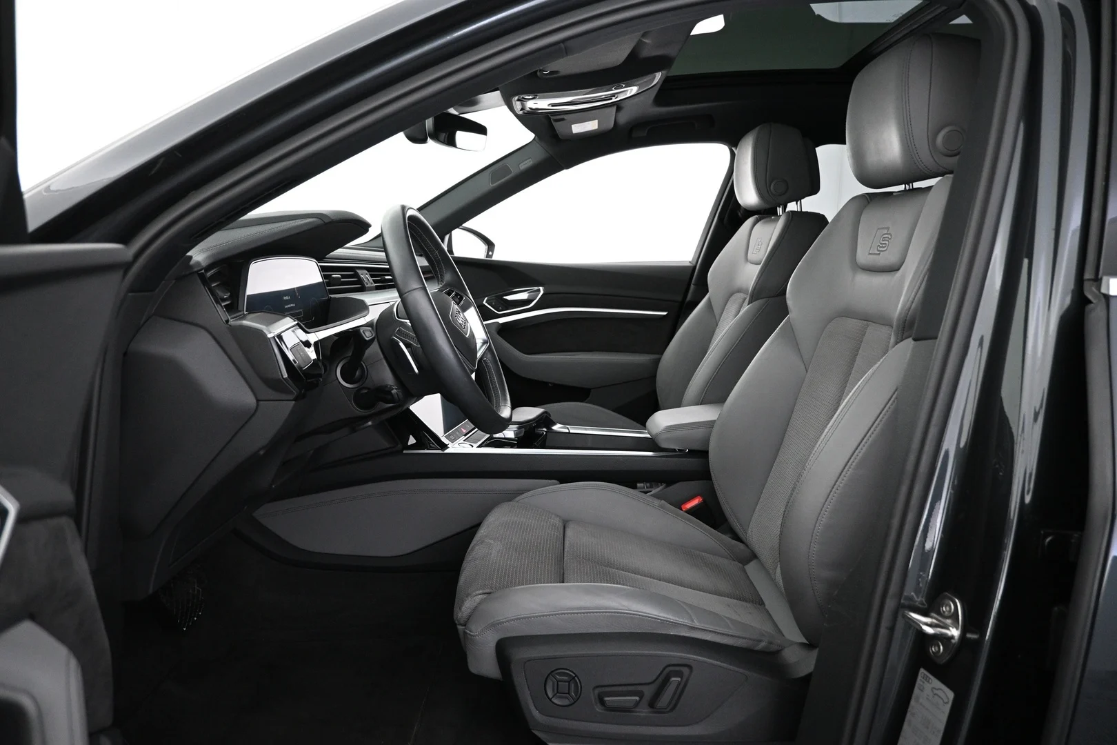 Car Image - 3O5iOEUPXbYYfAvQ4VB1YD