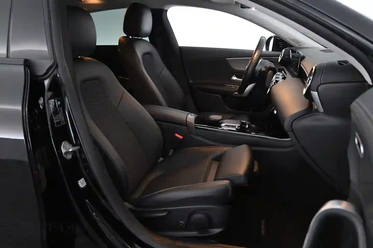 Car Image - 2GoZnysN3v2VwetC1suuLW