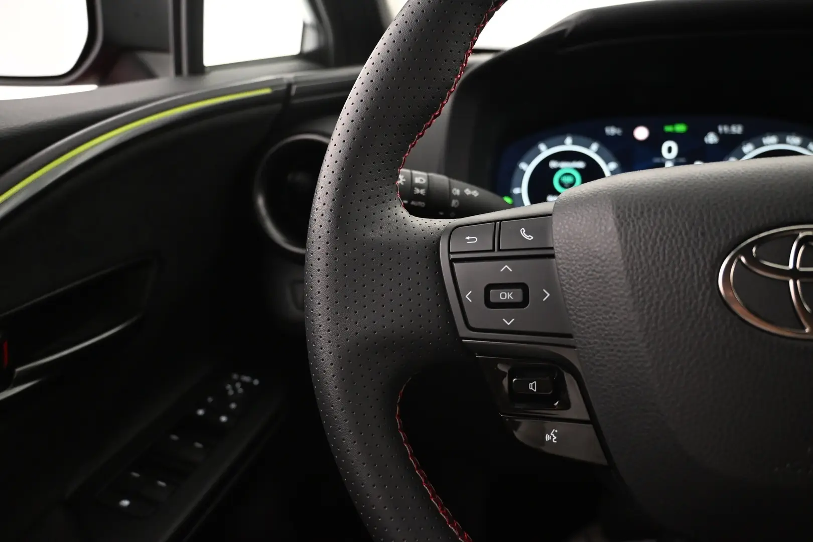 Car Image - 7j4KkDC0ygsqrfFqfqCzZd