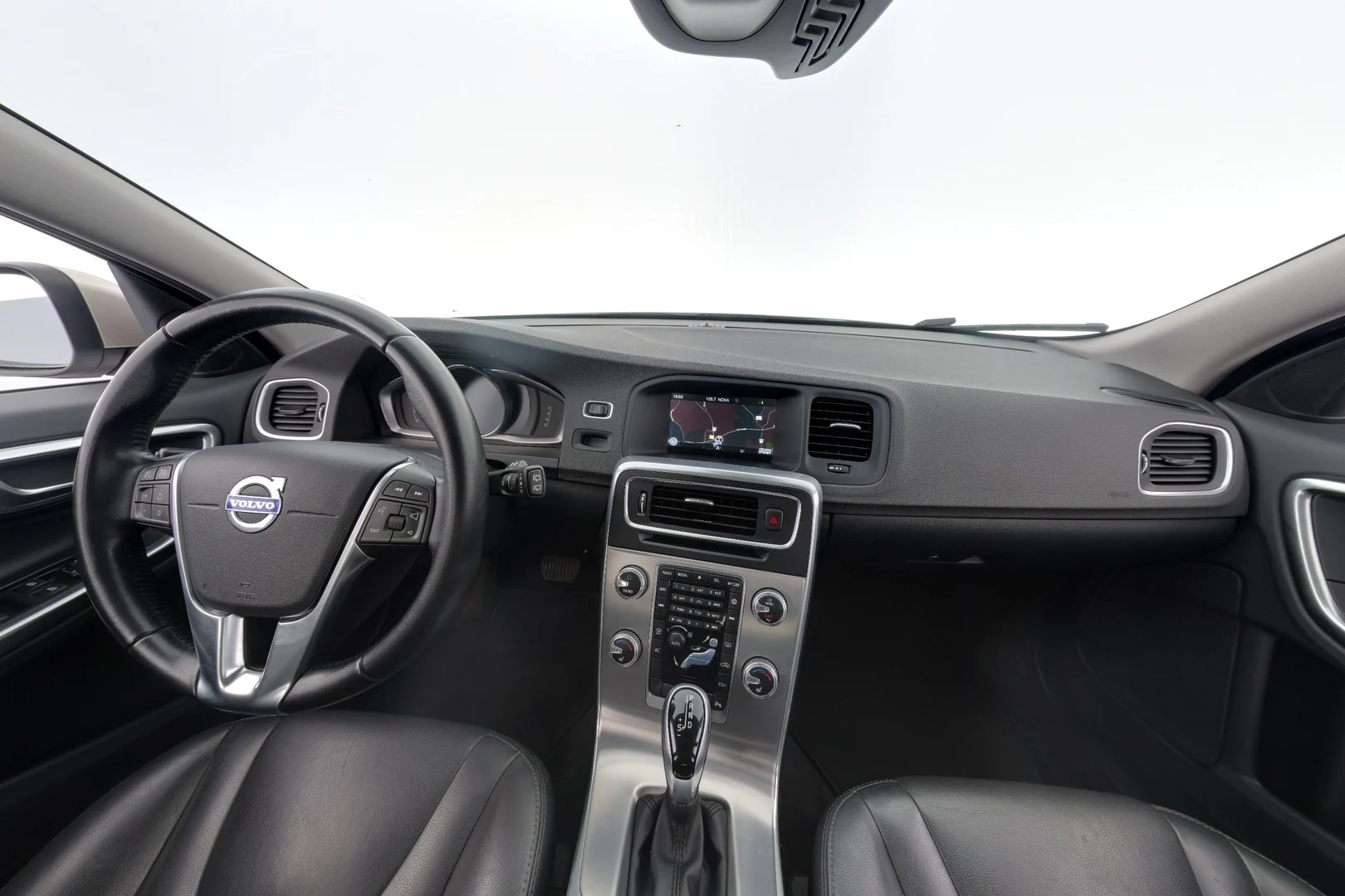 Car Image - 1k9Y3kE85QU2mg2N5uxWPR
