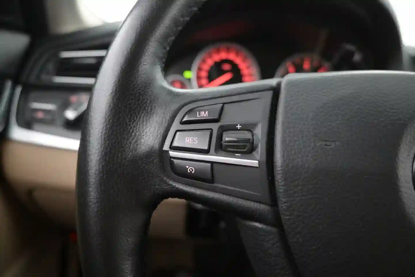 Car Image - 26Mlg1N8qDzmq2AMEK6ig8