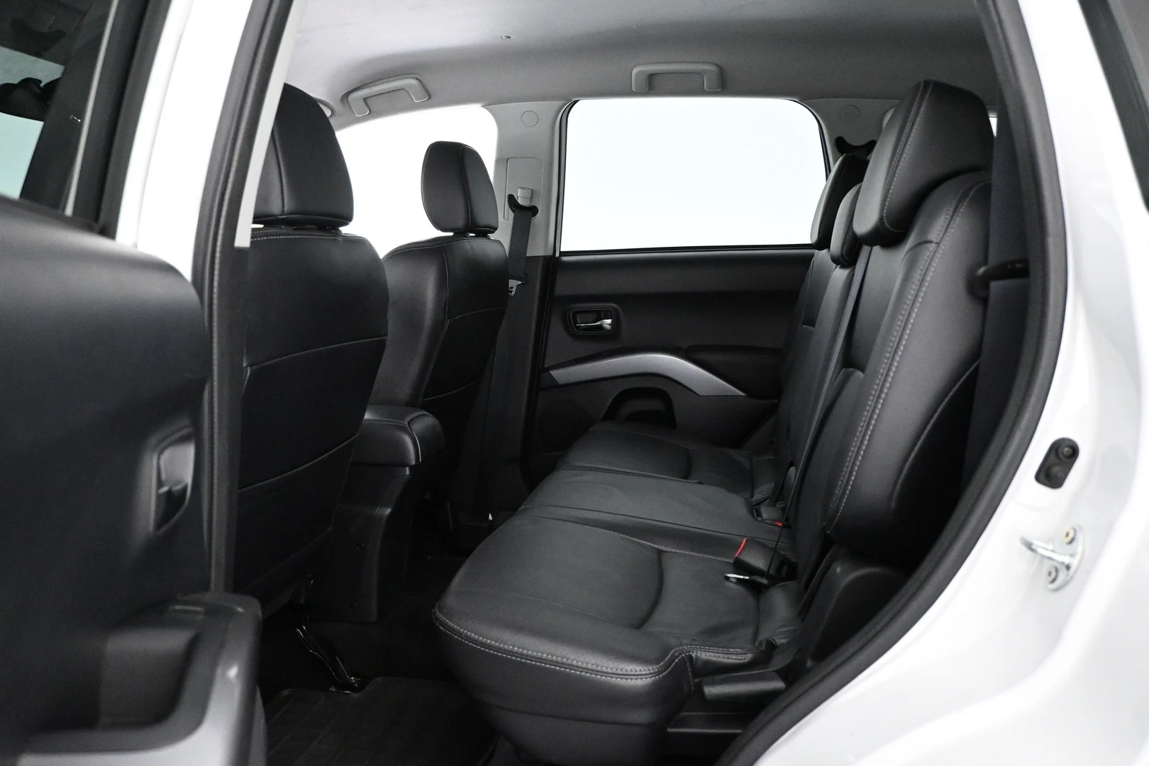 Car Image - 2zYcg4q386FJeocHYpbBi9