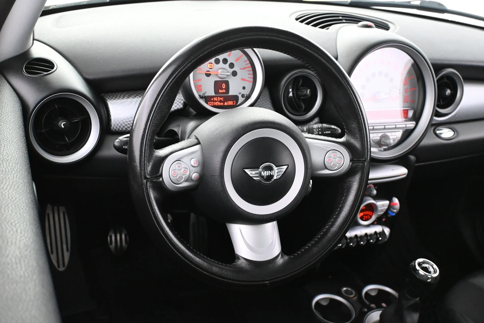 Car Image - 6H20dmsTpGUDuQtXadDOyi