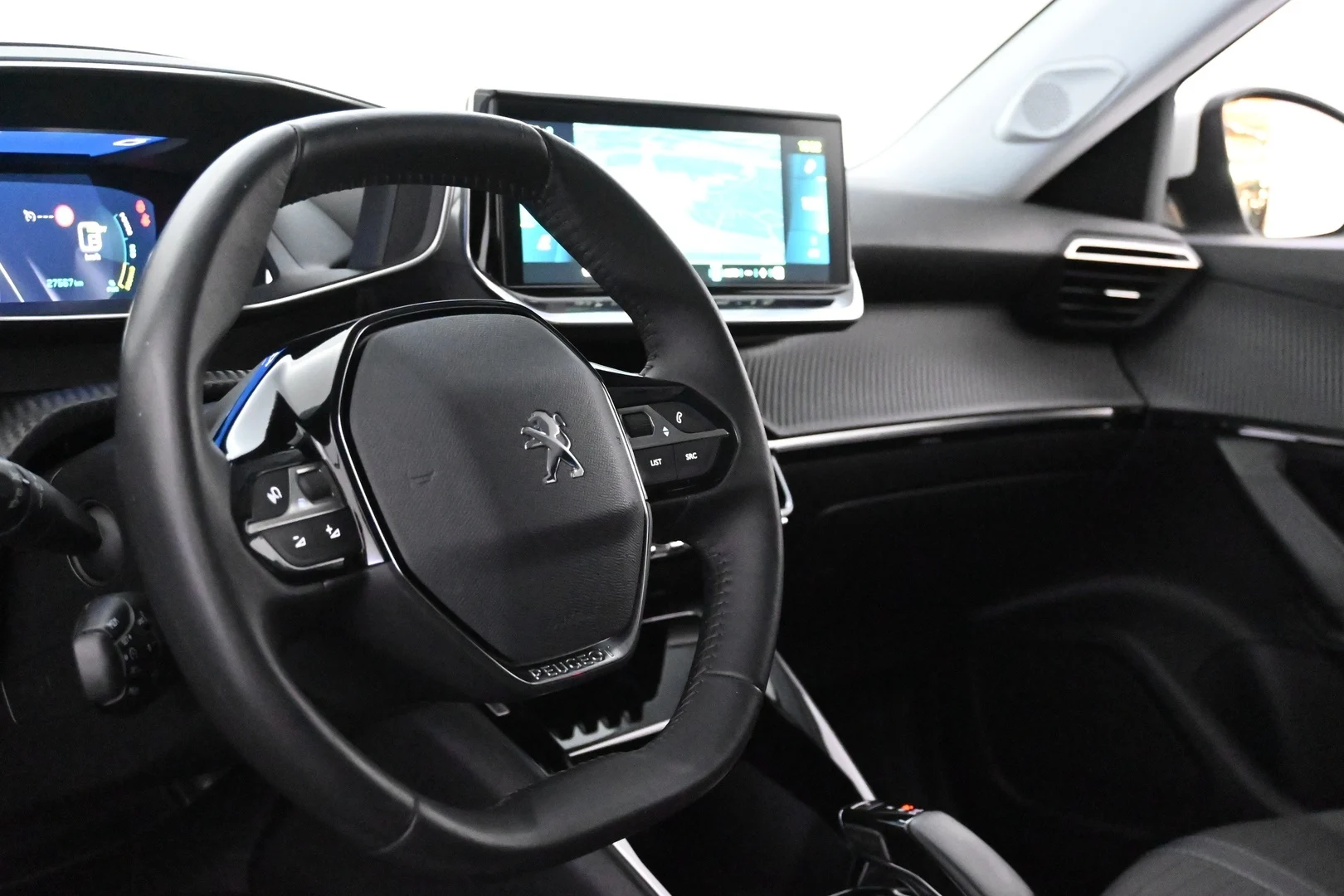 Car Image - 7qIINLdzRwwa7RBJci1Rfv