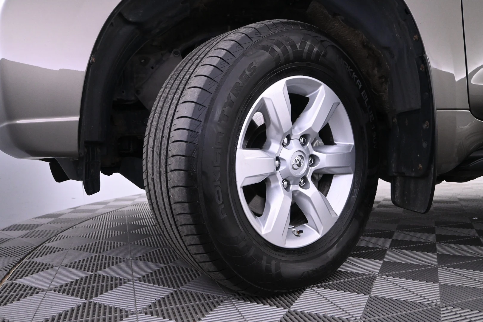 Car Image - 1HSjvxn1HMTnLYO8BEGuPN