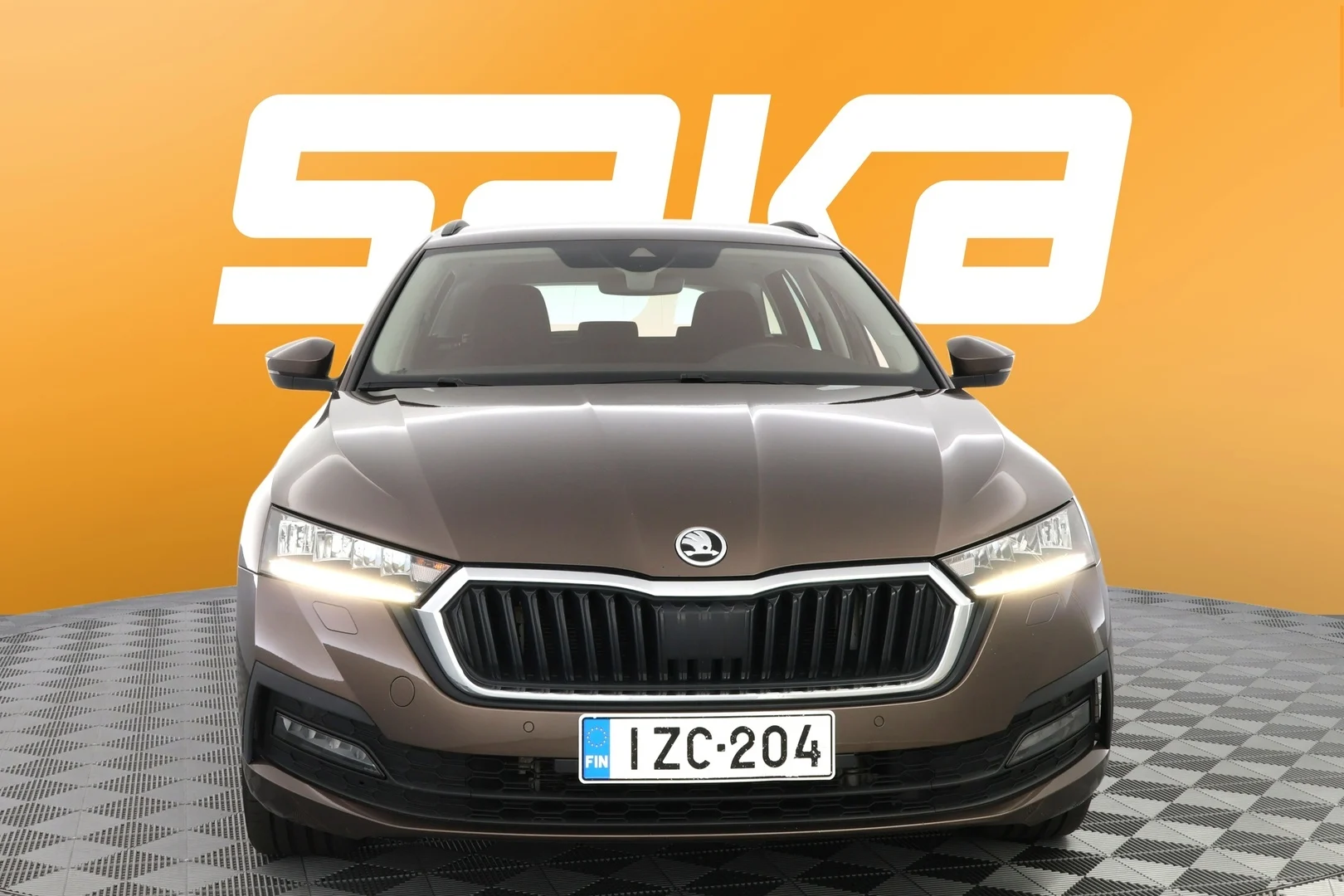 Car Image - 4BZGOxvqYwAVfkIxujPiR6