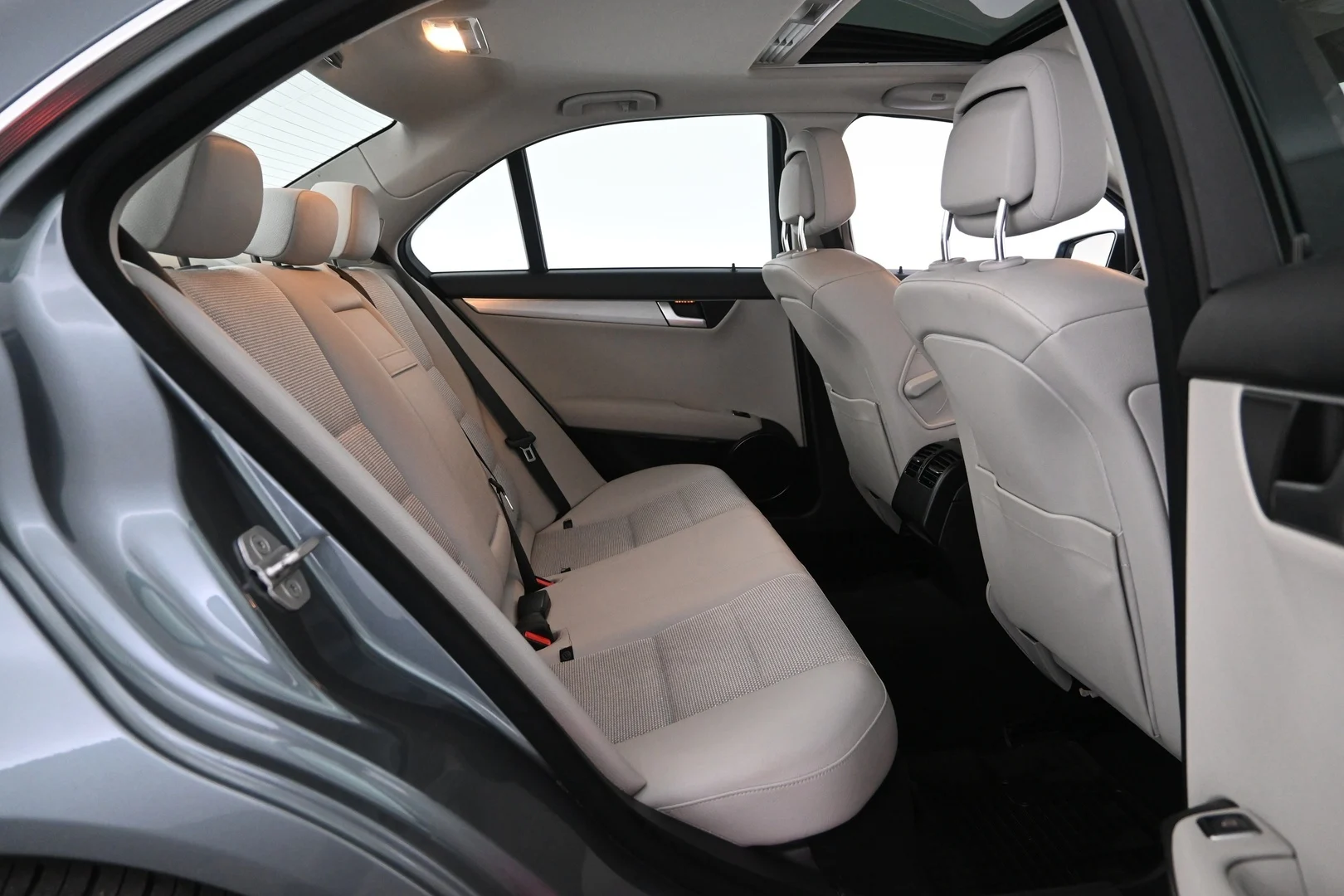 Car Image - 31Uk4J3sKLmt1dnwgFn4Zw