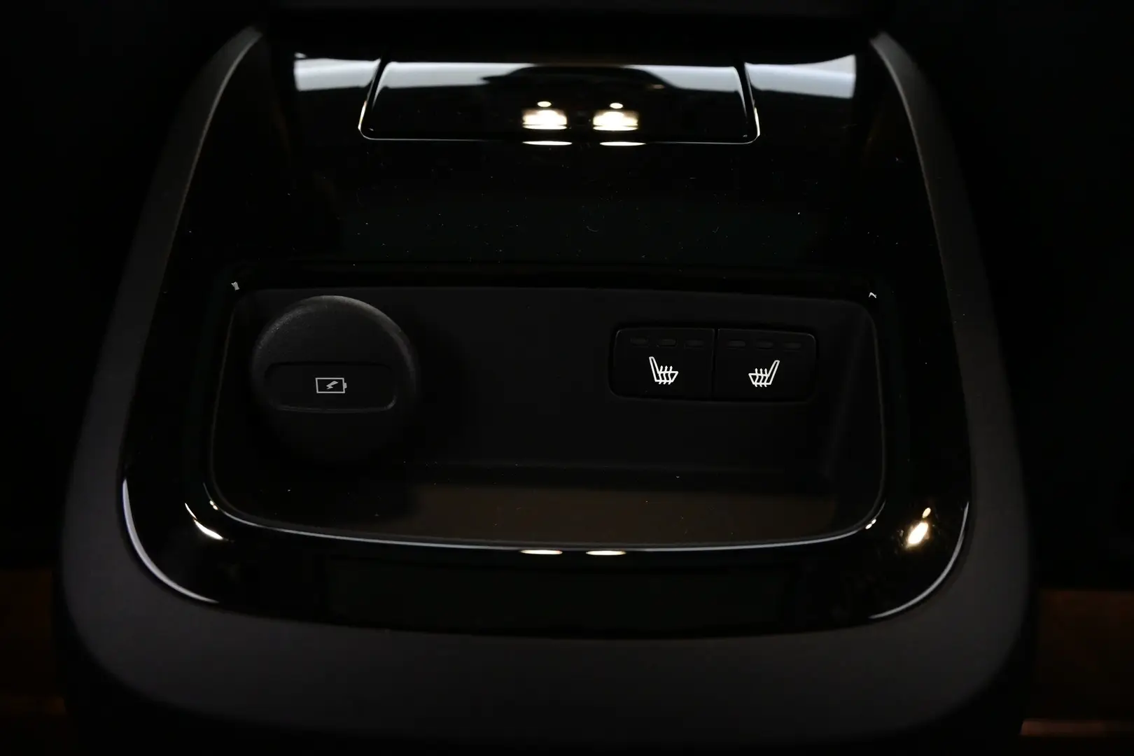 Car Image - 6kwnhe5ZbbolU6JFpTxfH9