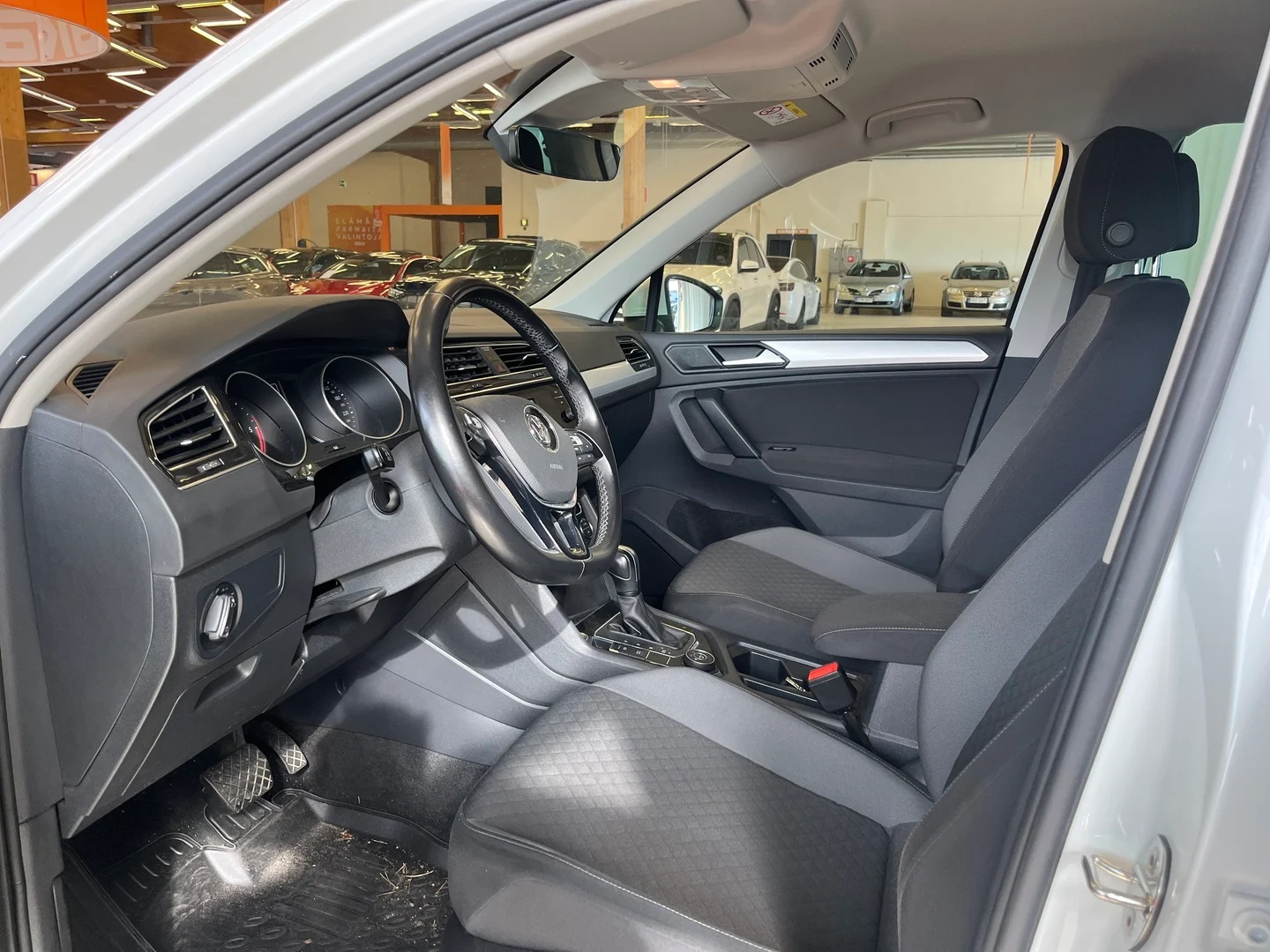 Car Image - 4oGpHfTPTvm6ftIbZZk4TF