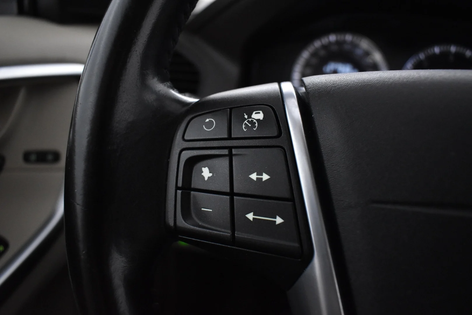 Car Image - 7xvdpPqGeEEvLElzSMtgxq