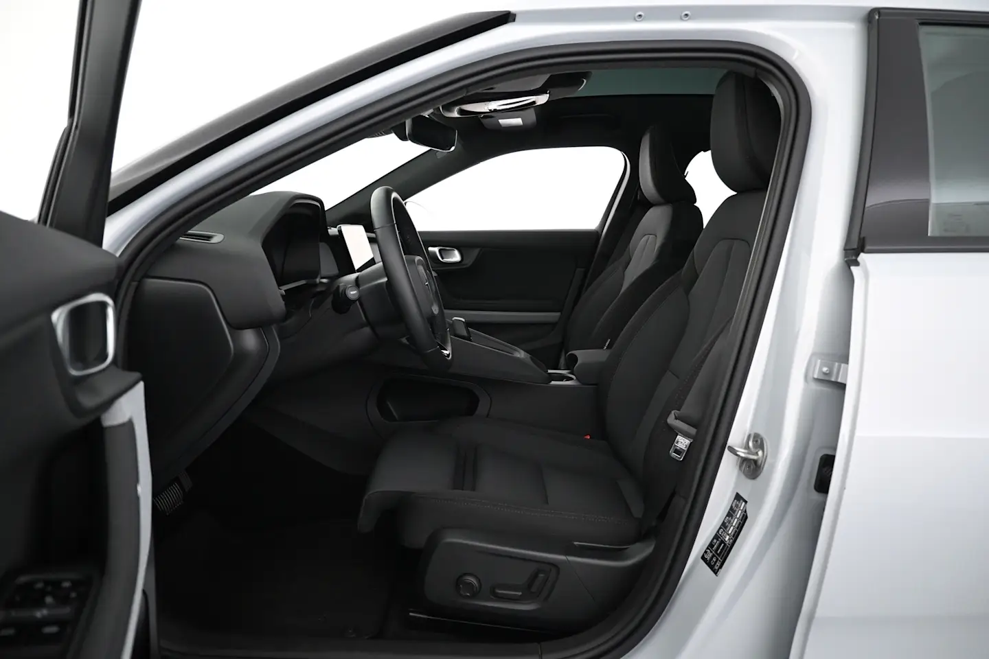 Car Image - WCKyEU7Kmb12rhhoJezgB