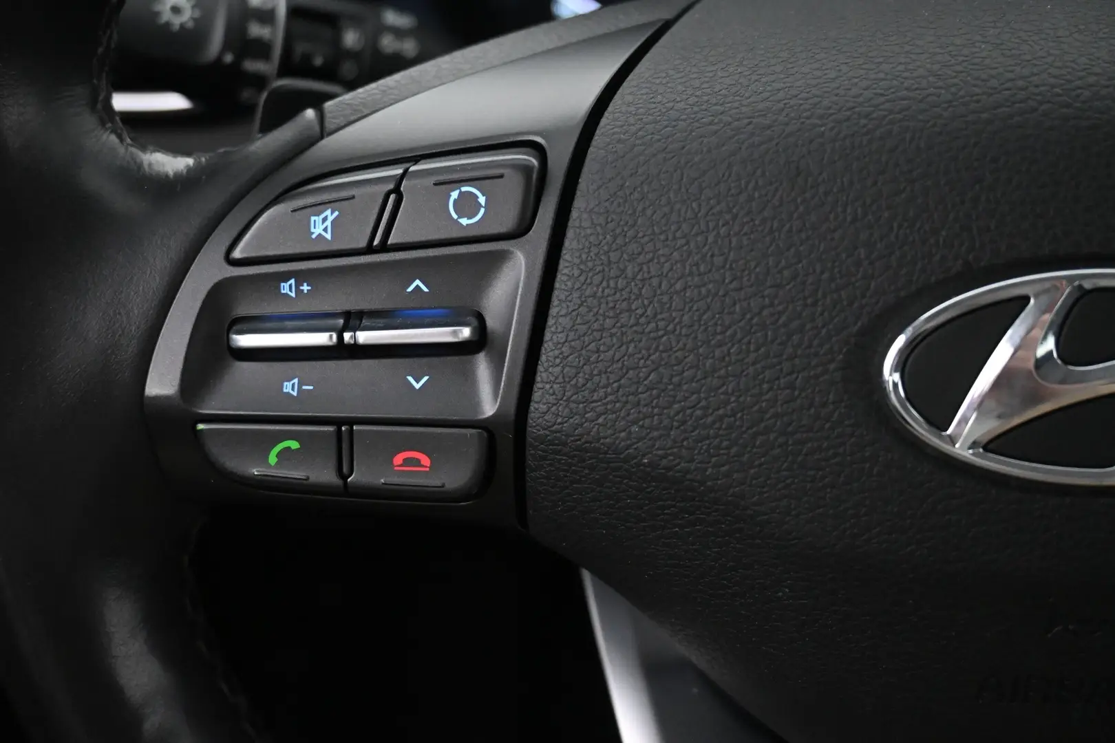 Car Image - 5Uou8I52XLX6lurua7RU2D