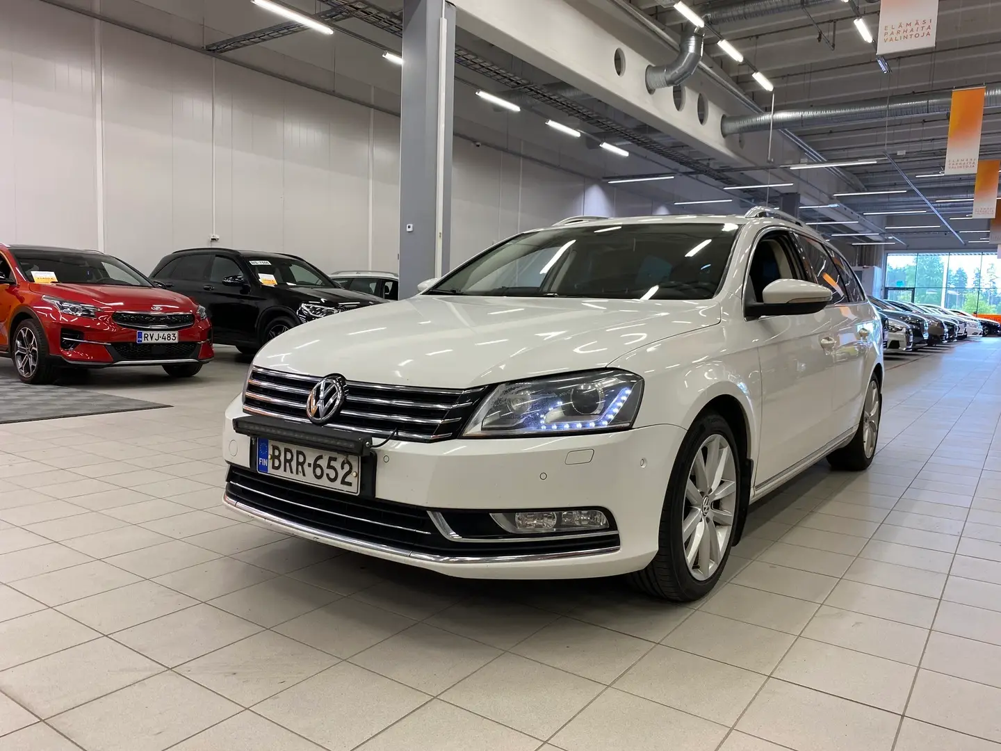 Car Image - 5cVqY1iJ1jtSrhnDeU2JNG