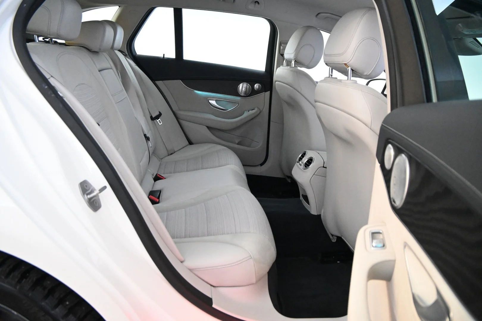 Car Image - 4aBDWfMni5MrbqRcEyZoAB