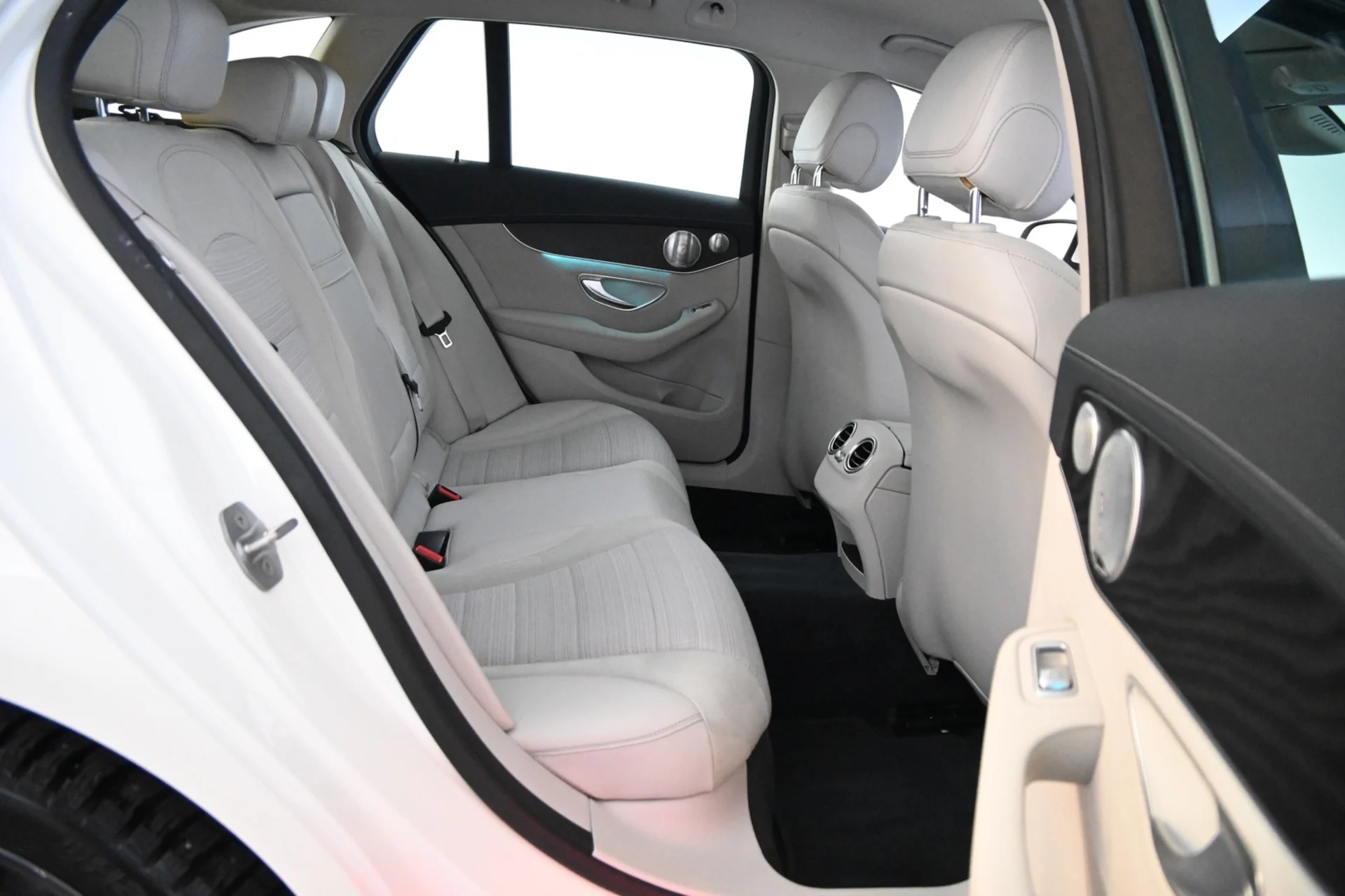 Car Image - 4aBDWfMni5MrbqRcEyZoAB