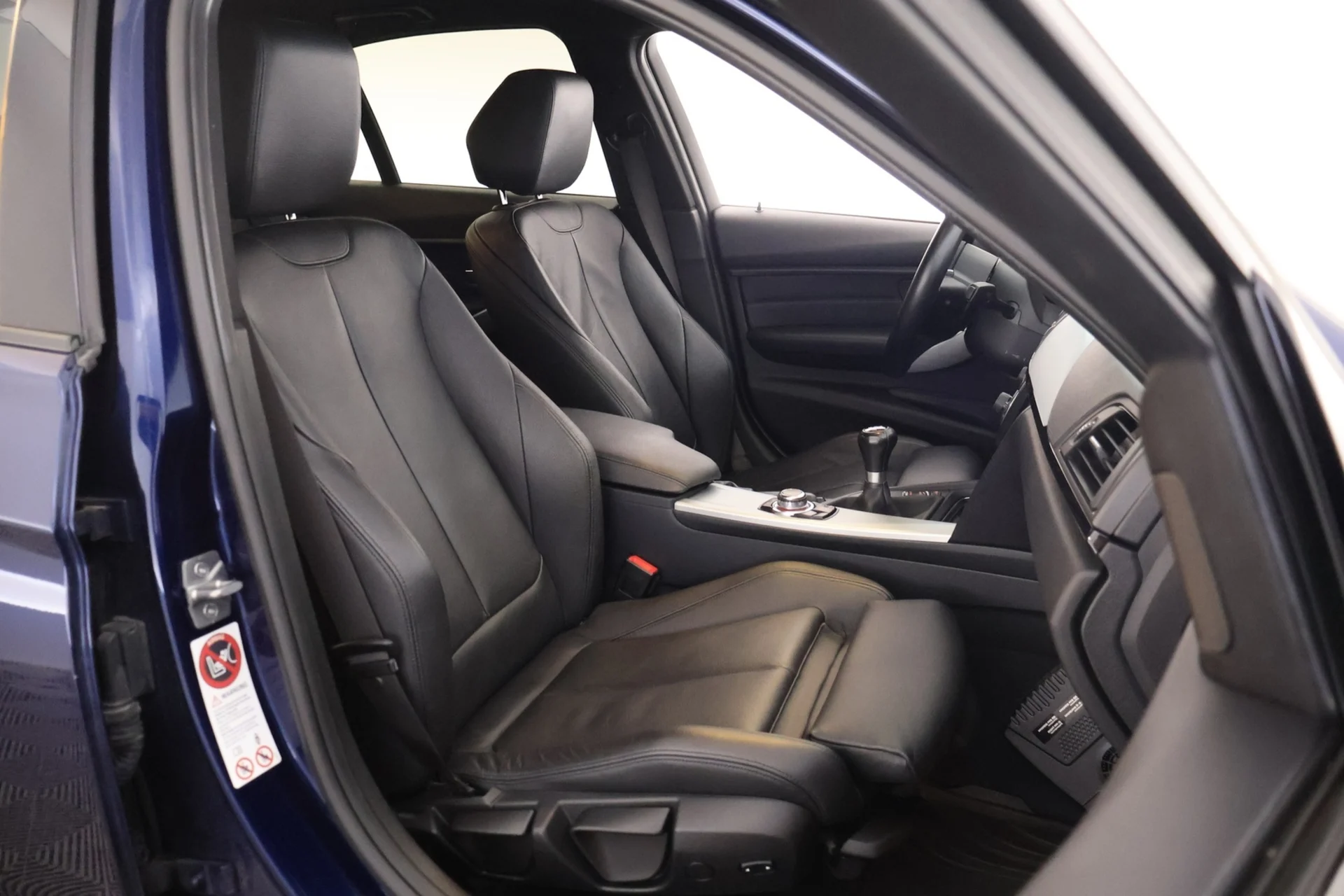 Car Image - 7GS9O4sAro4Jt8kquw5zzE