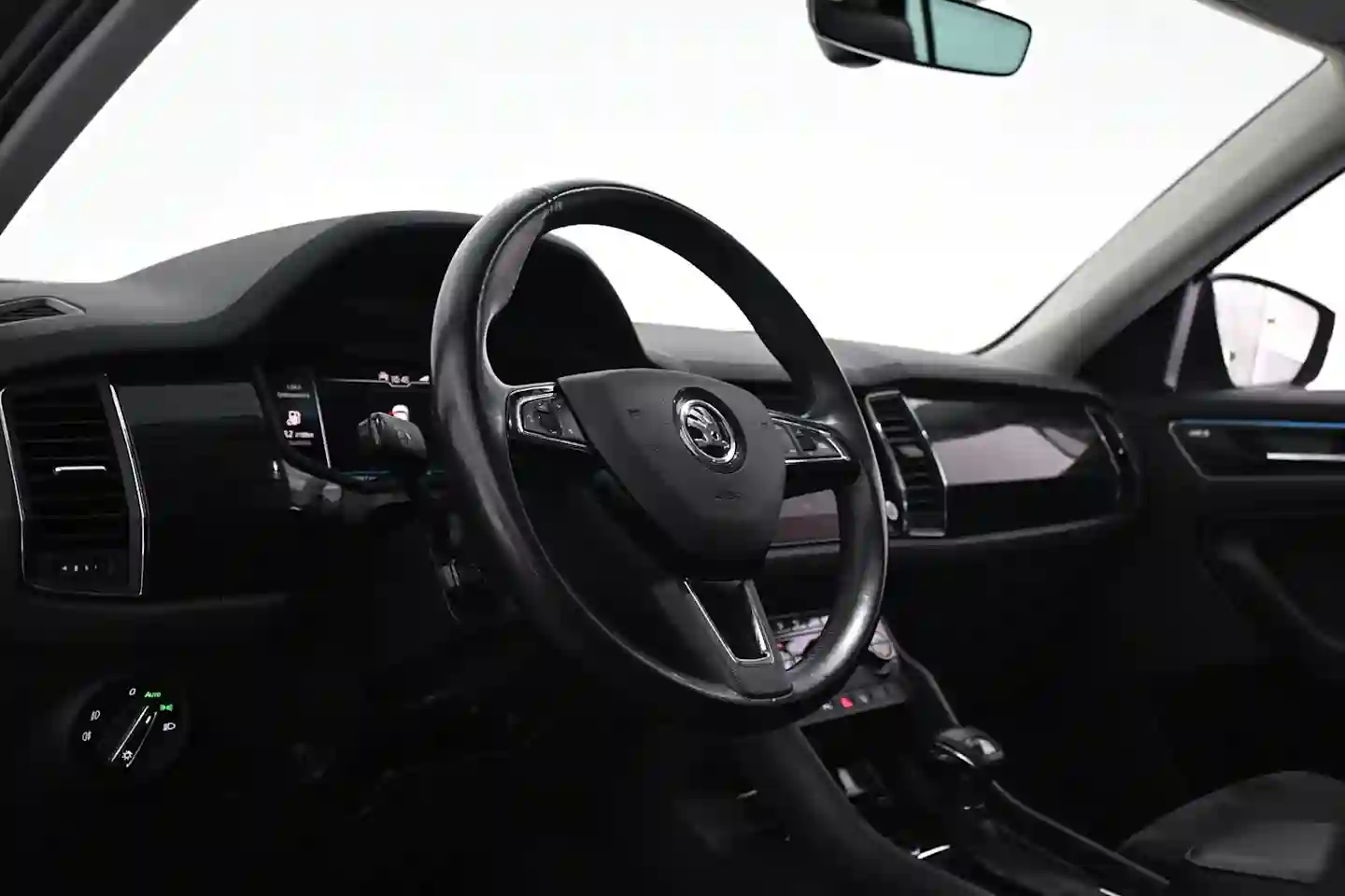 Car Image - 4C80NqqGDtXKOM2sDBhuSp