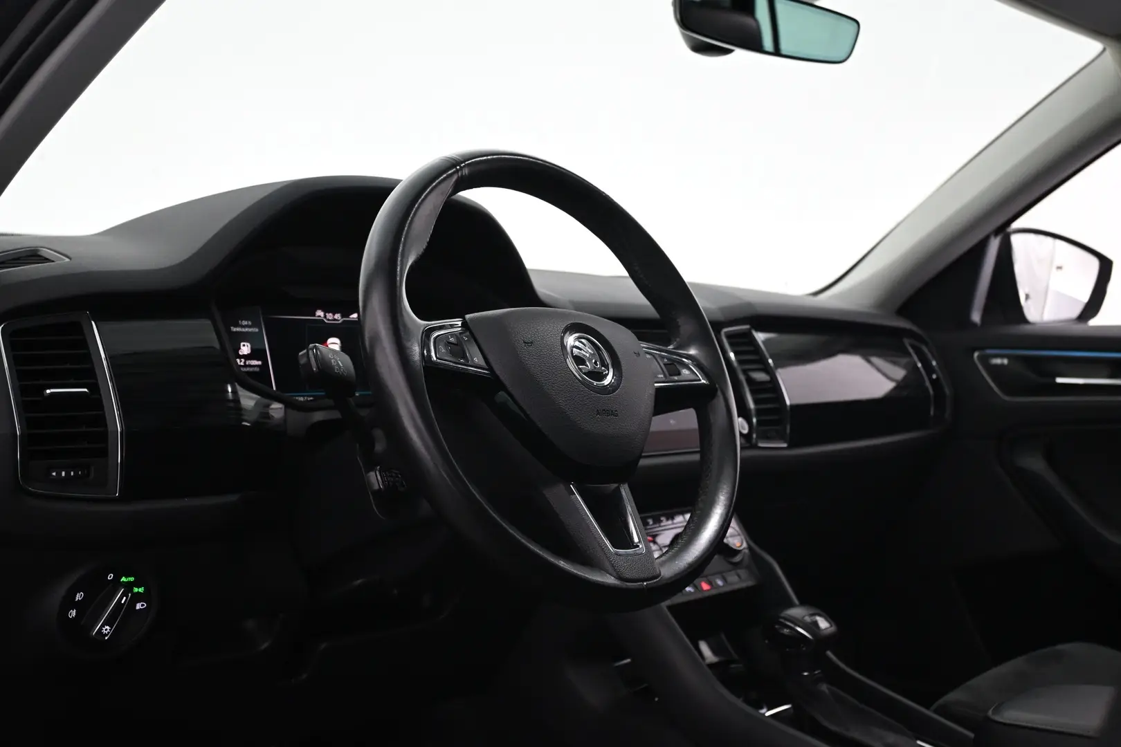 Car Image - 4C80NqqGDtXKOM2sDBhuSp