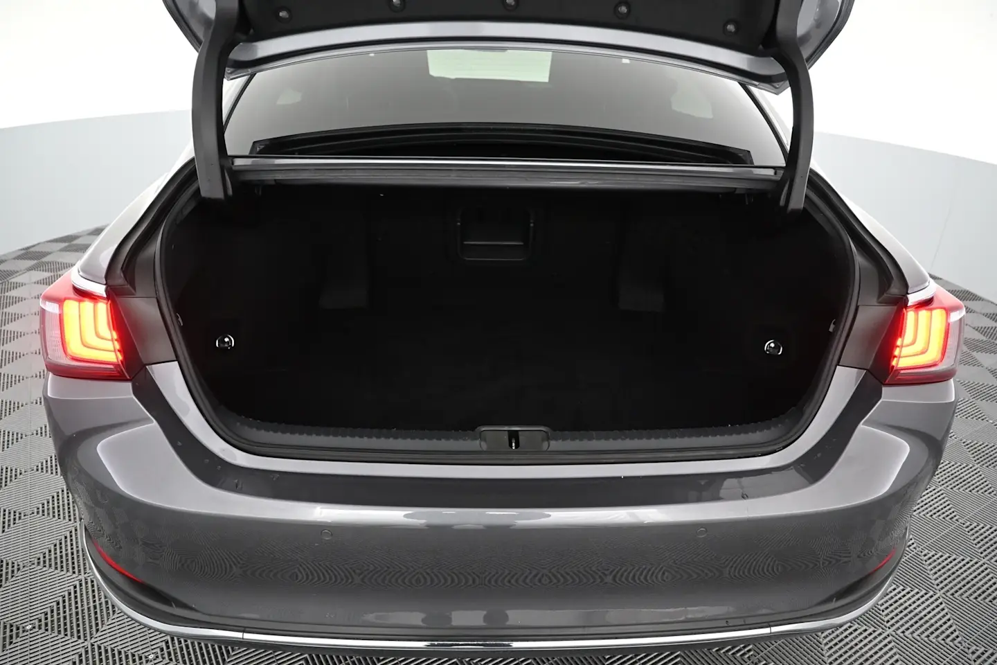 Car Image - 63x11O0UzOZKWnbv2nIHZO