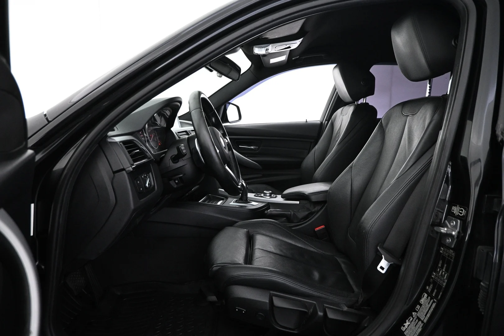 Car Image - 6iIvgiKOjV7nblt3qdAcom