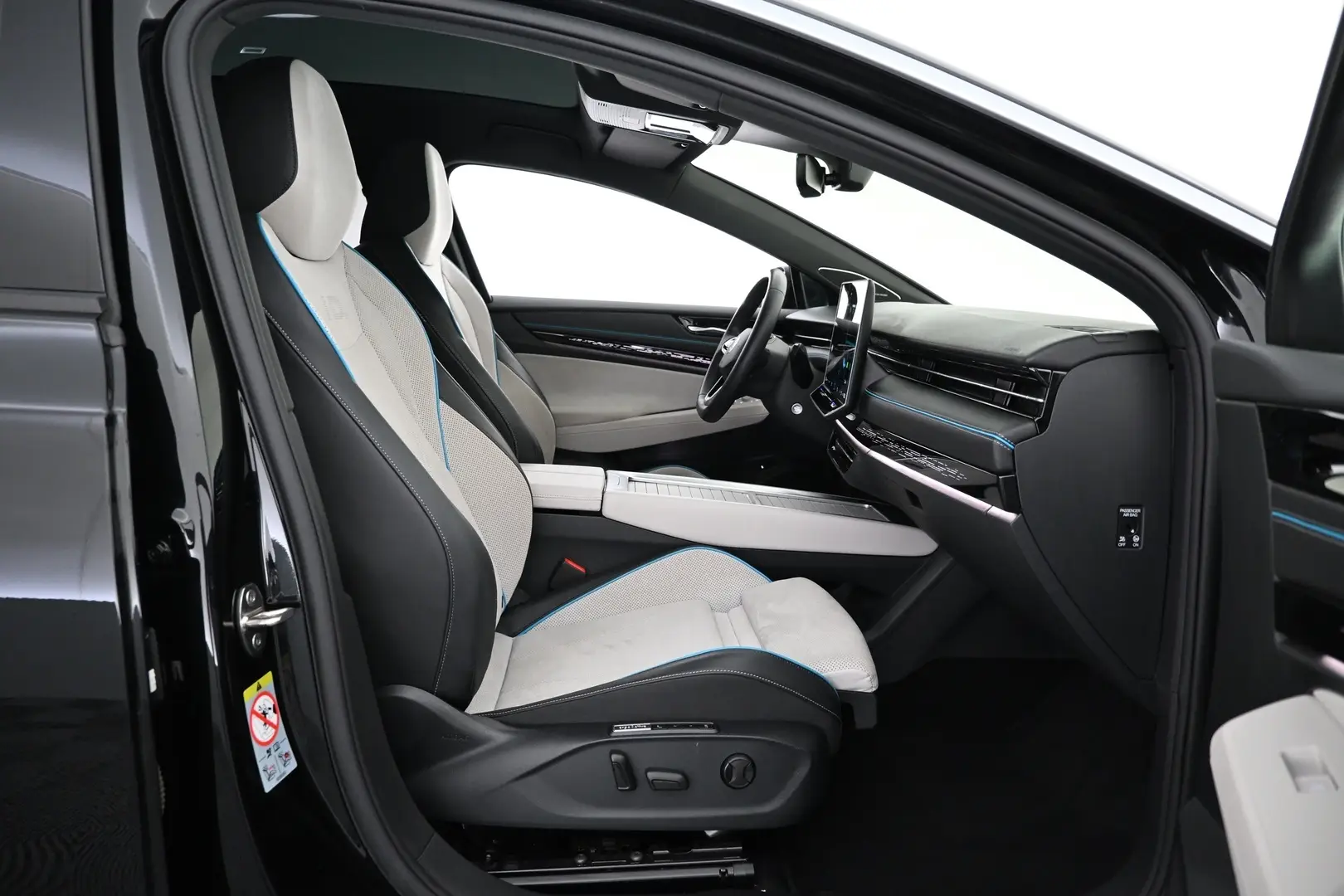 Car Image - 783IhNA1C4ttMQUj78ci8b