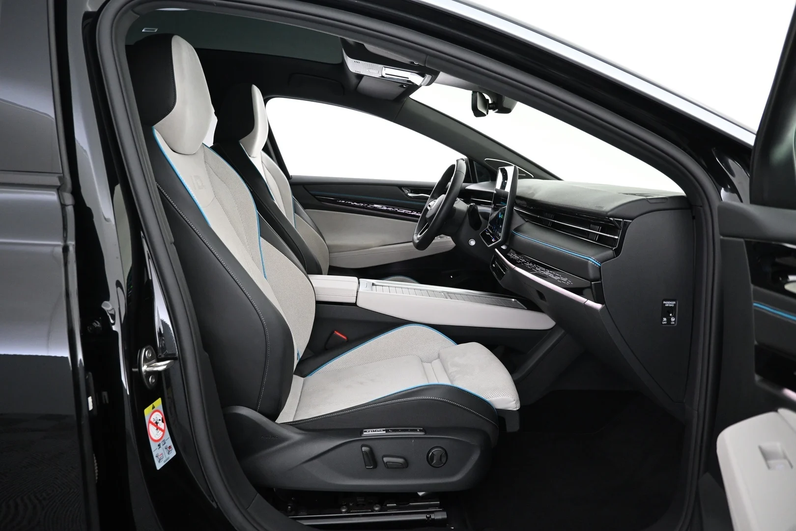 Car Image - 783IhNA1C4ttMQUj78ci8b