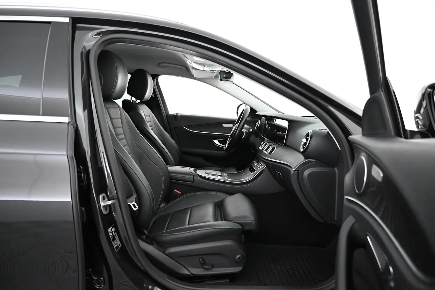 Car Image - 34ACcrxEXMosUaKGa1eOpg