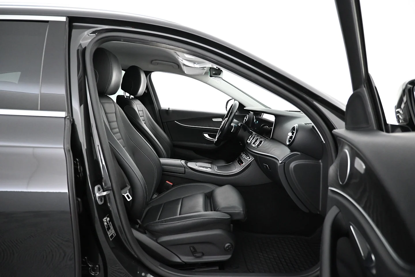 Car Image - 34ACcrxEXMosUaKGa1eOpg