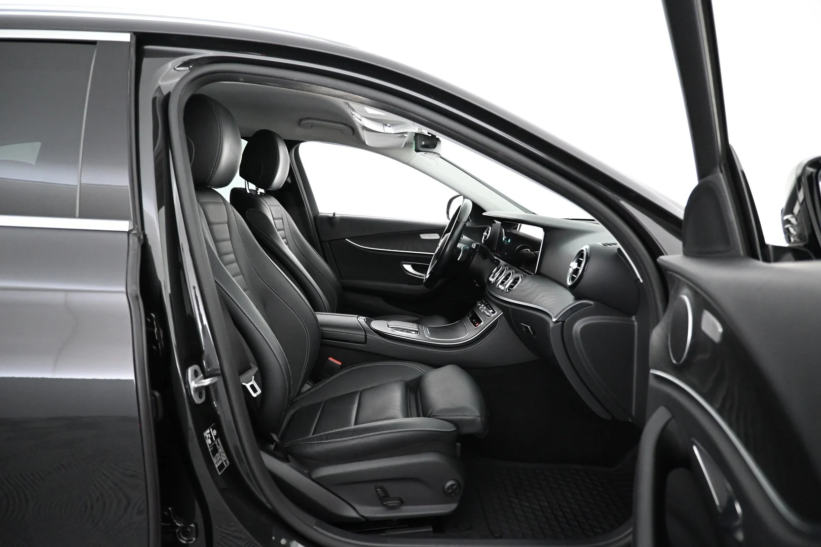 Car Image - 34ACcrxEXMosUaKGa1eOpg