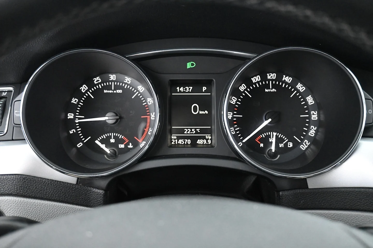 Car Image - 2UIM9TJ80thScPVWVtNHqn