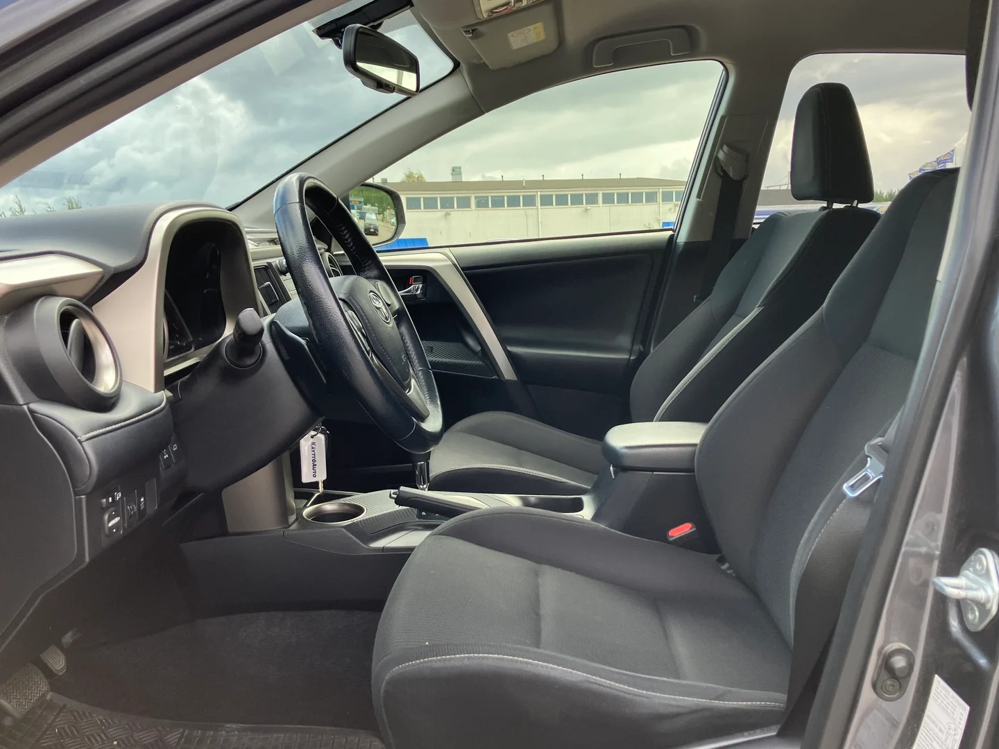 Car Image - 283swI3A2adbjscDkoPkWl
