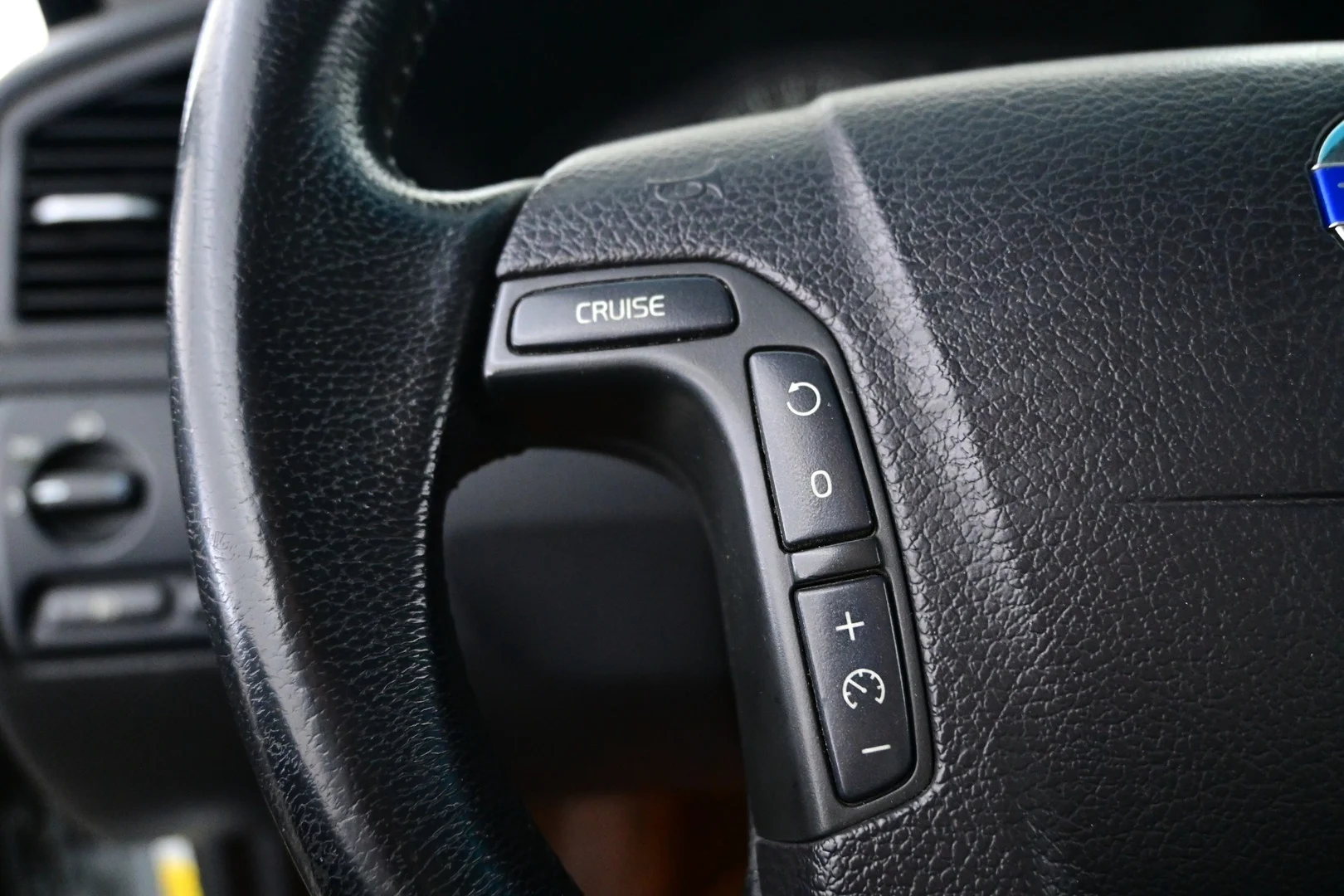Car Image - L6YQ89PWbfmBuCQqbEgJw