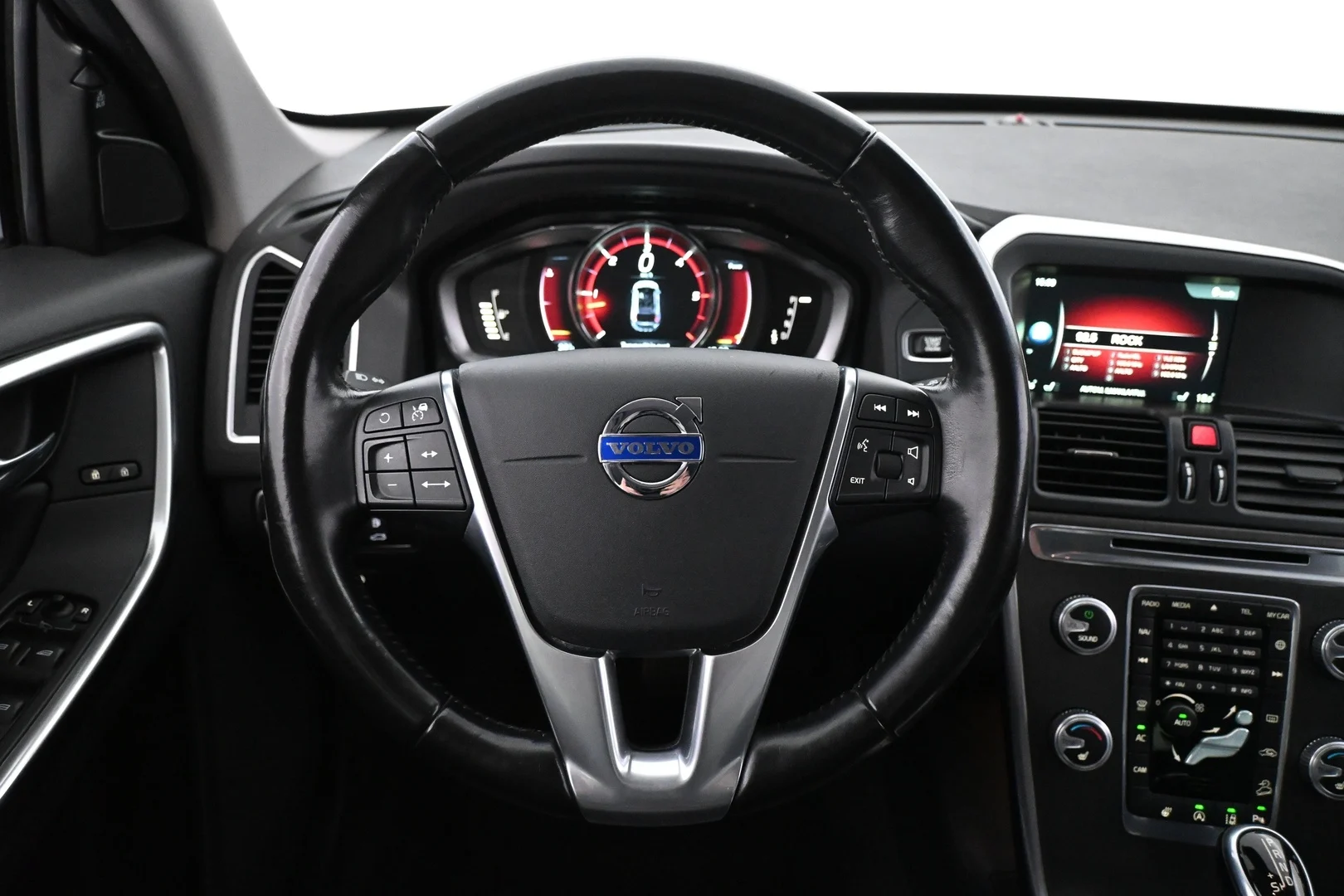 Car Image - 7upItpT9DBhj8LJSraA9XY