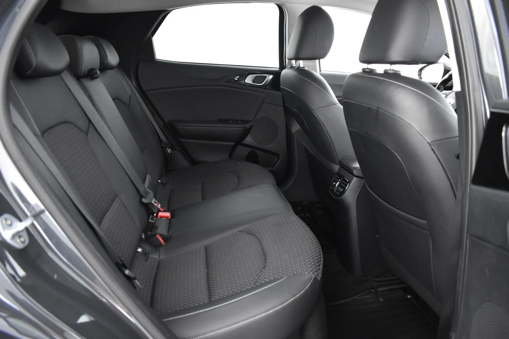 Car Image - RXkMcN43eHv9ebvTInWNL