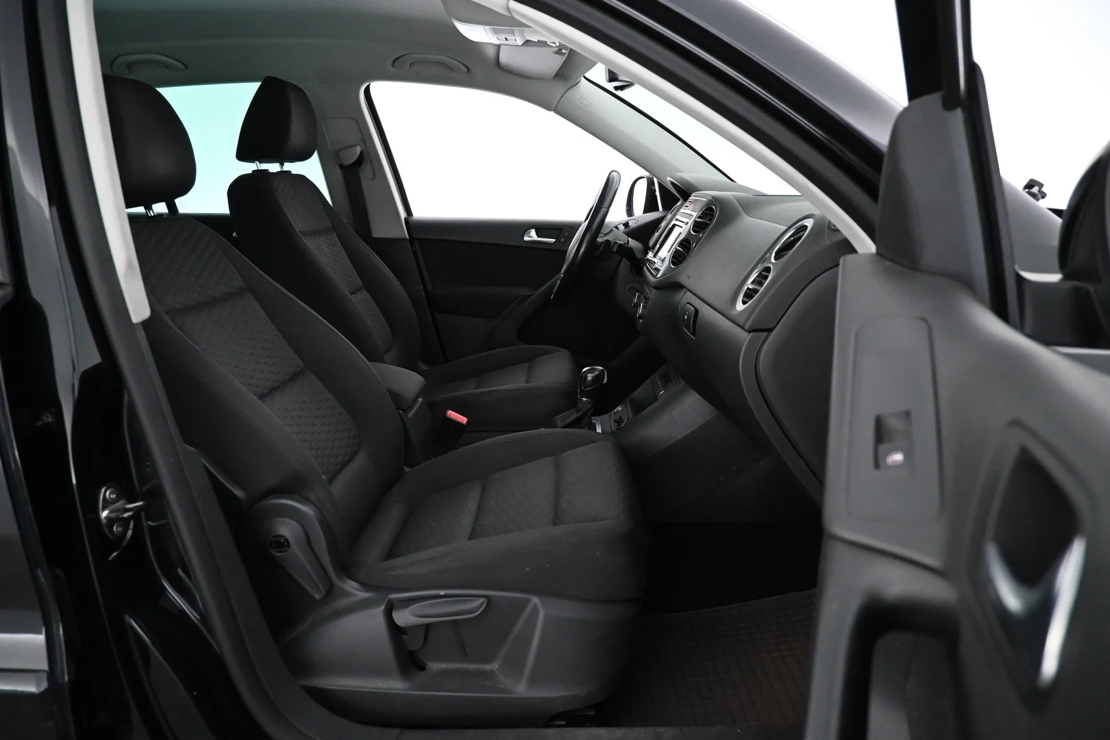 Car Image - 5JGv8hNTzPsQAuT4Xvej22