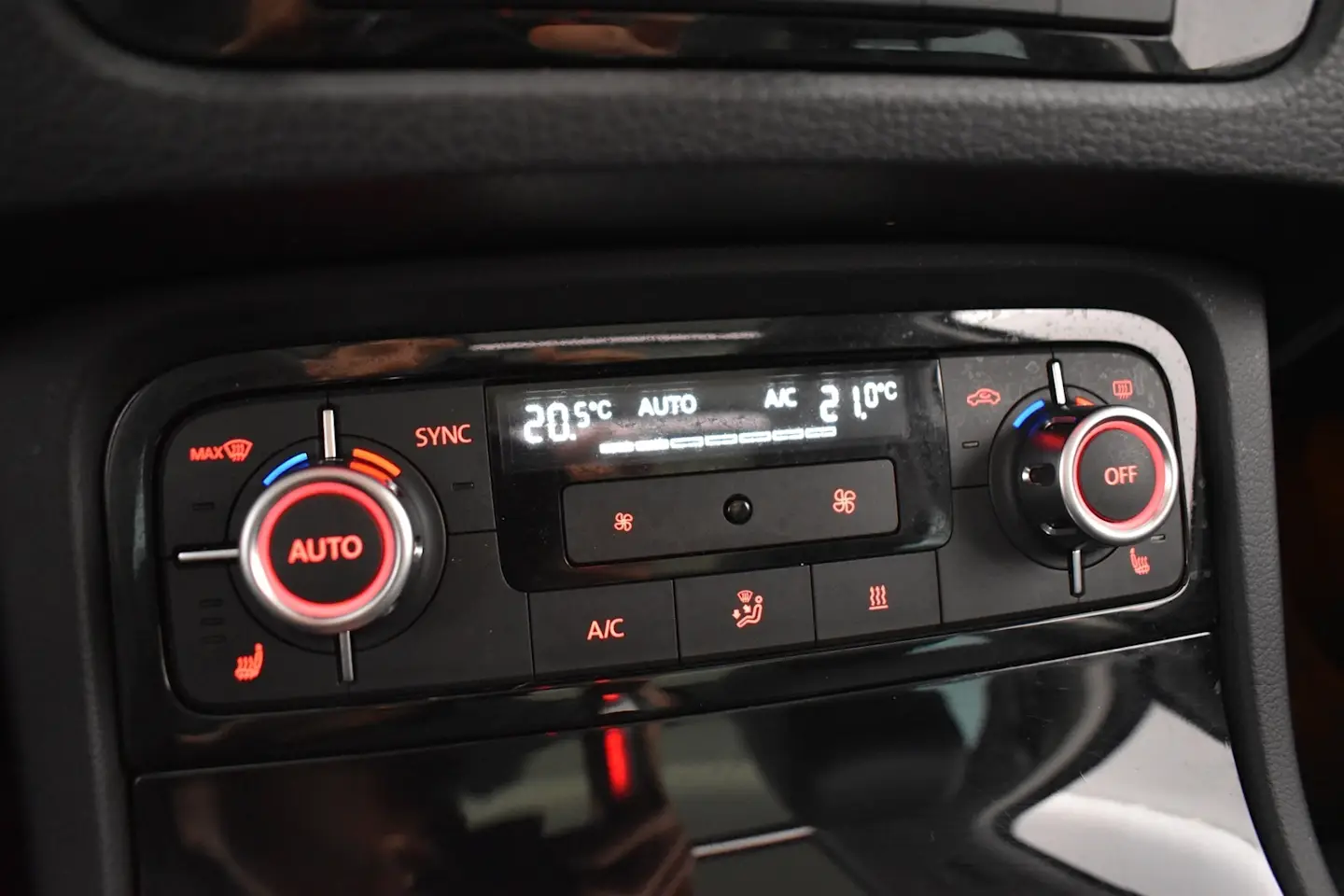 Car Image - 2a7h2zXA7gkyf8r9iN0F8V