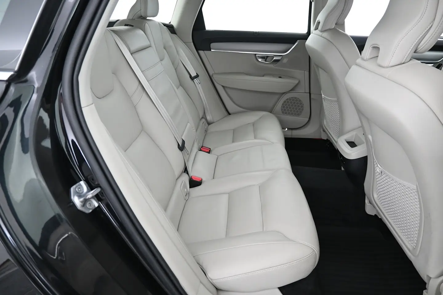 Car Image - 1AxNoMXUem26o9svPe7VDR