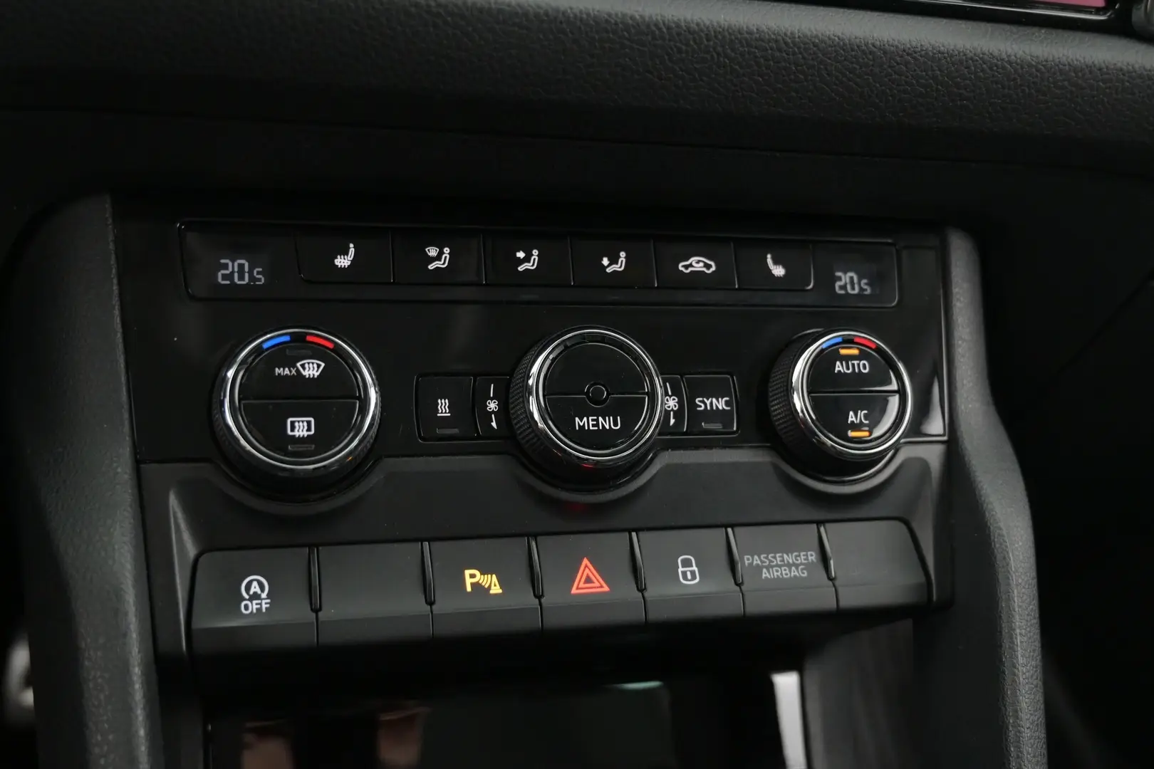 Car Image - 6VAlMILiVP9J8KbHu6L2pJ