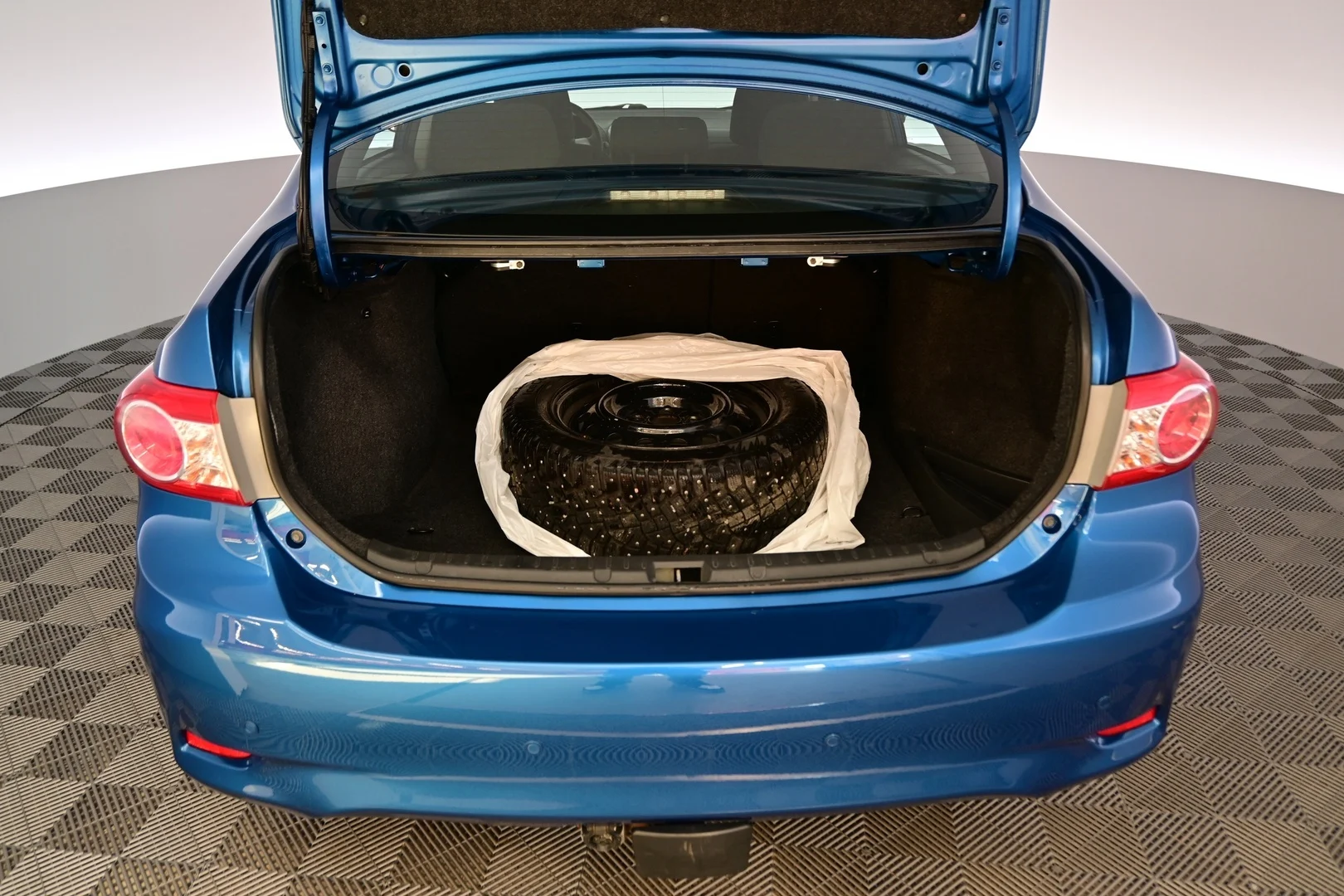 Car Image - 2Z9OfpxVxvlyaBXmTngOGV