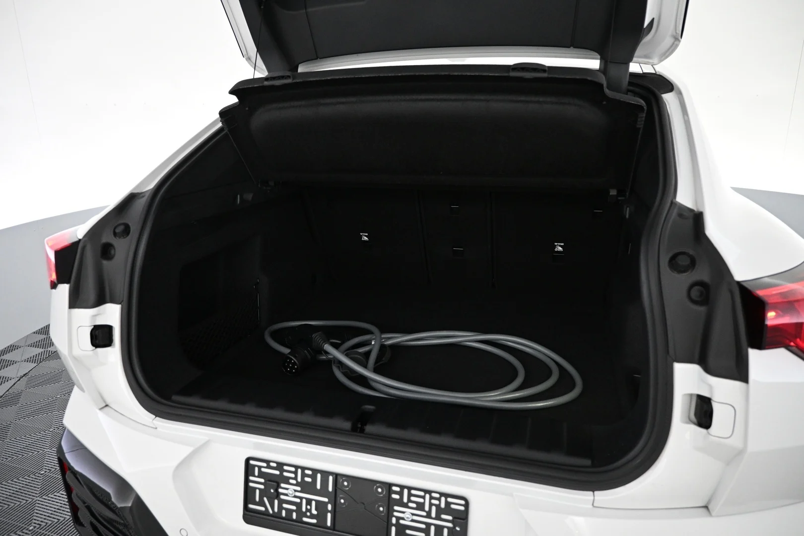 Car Image - 3bcGvISvVHYQBIe66AgypP