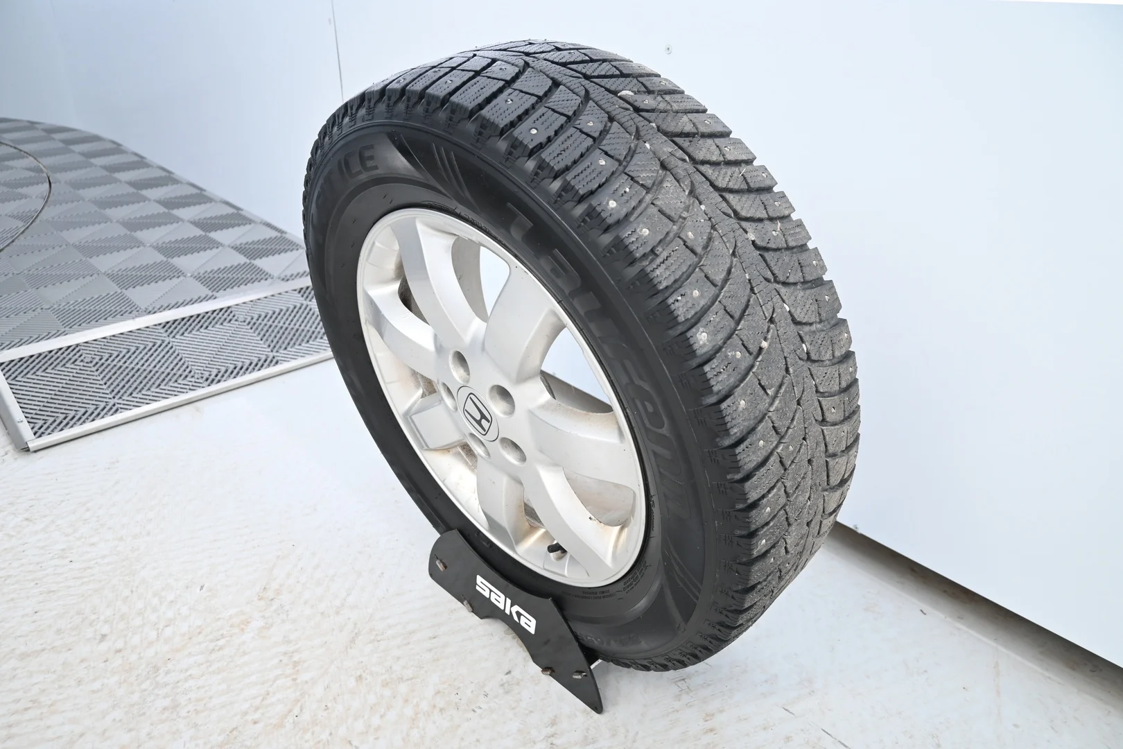 Car Image - h4SQ9Dx8Wd4DFTC3fbA6h