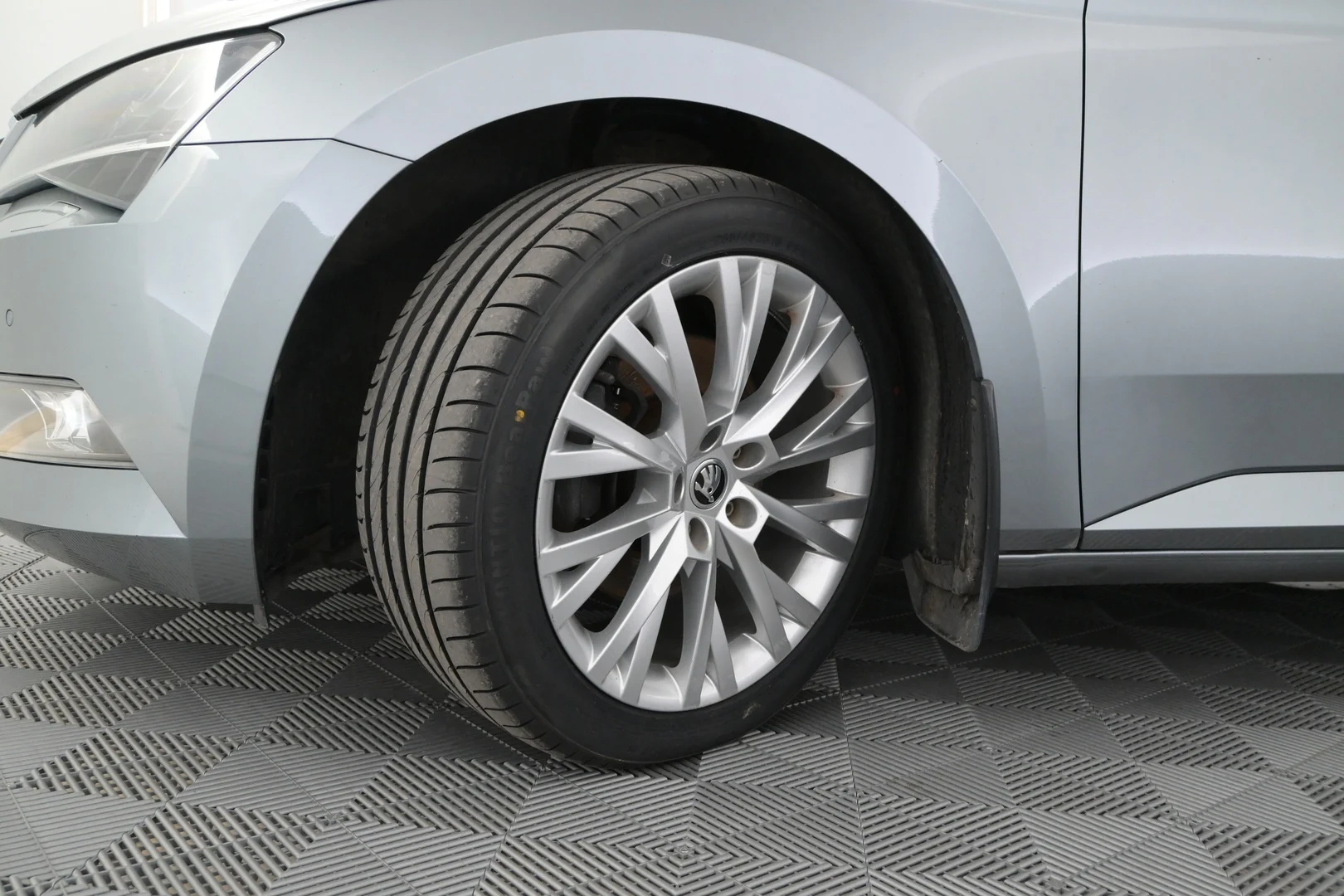 Car Image - 1ryeP99802bNxZPNWdk3Ng