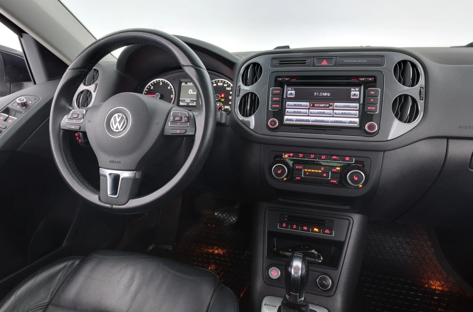 Car Image - Y6PVhPx4tZ4diMNYaqIQo