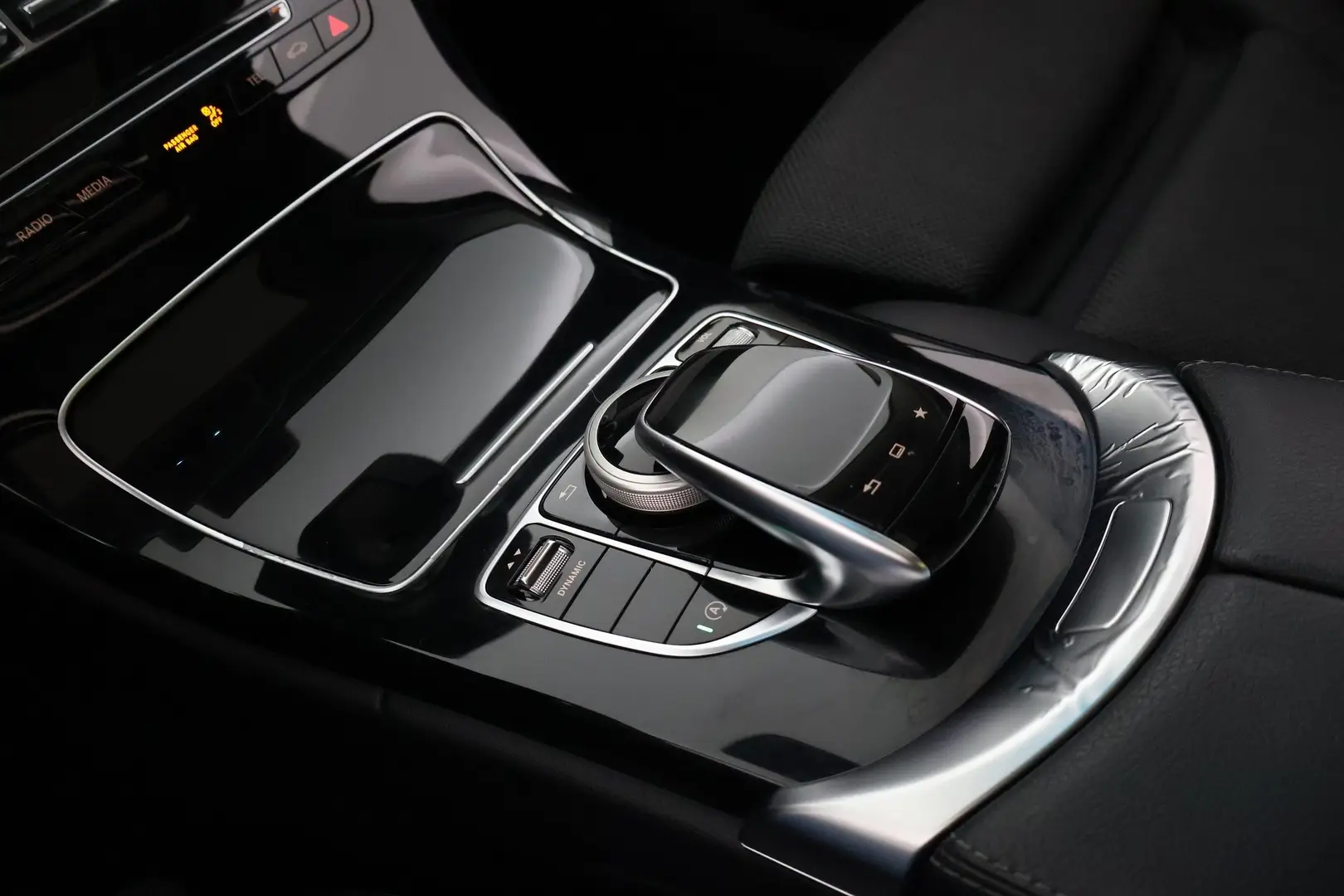 Car Image - 29nSzOy1jFdDxpmMZ30ZDz