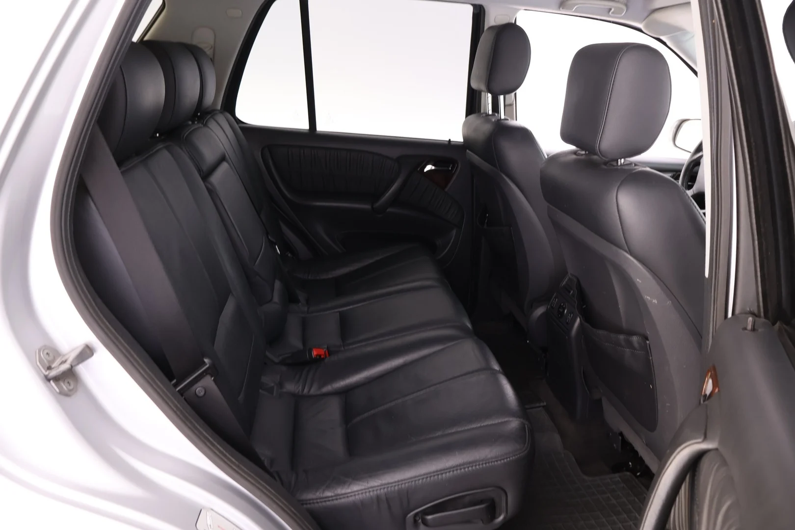Car Image - 2qwSg4I0SisPDSY3LNTO57